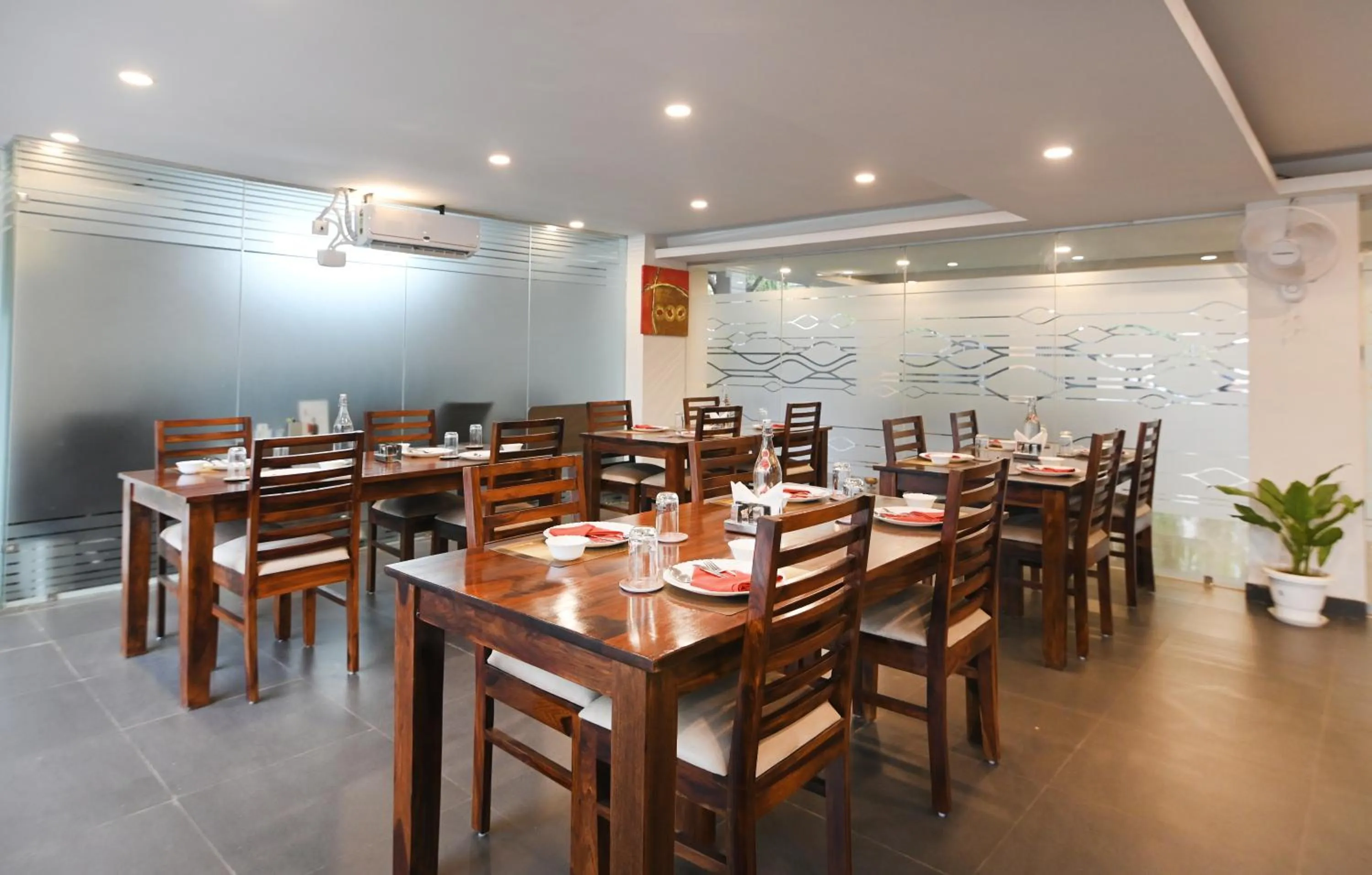 Restaurant/places to eat in The Altruist Business Stays , DLF Phase 3