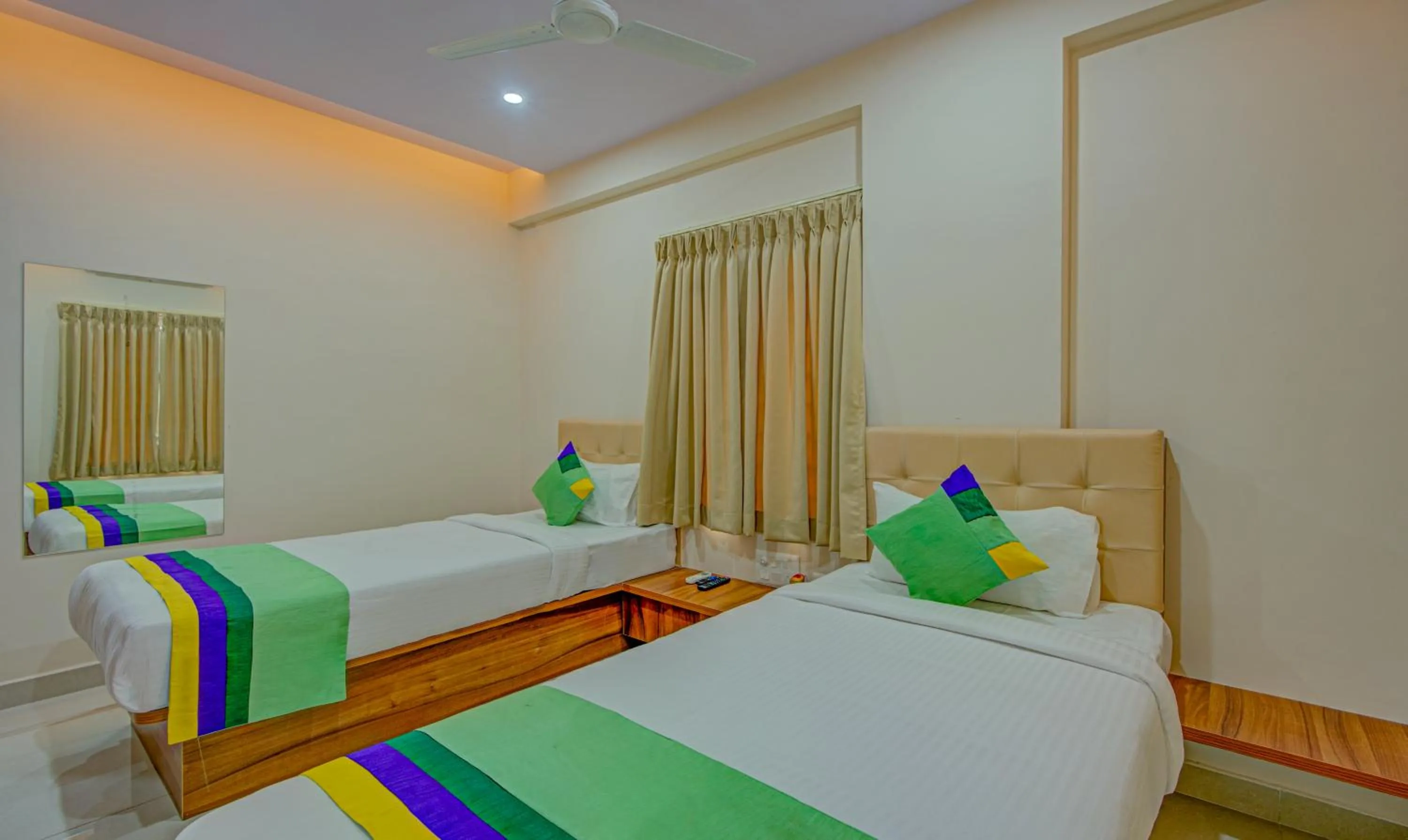 Bedroom, Bed in Treebo Global Stay, Uttarahalli