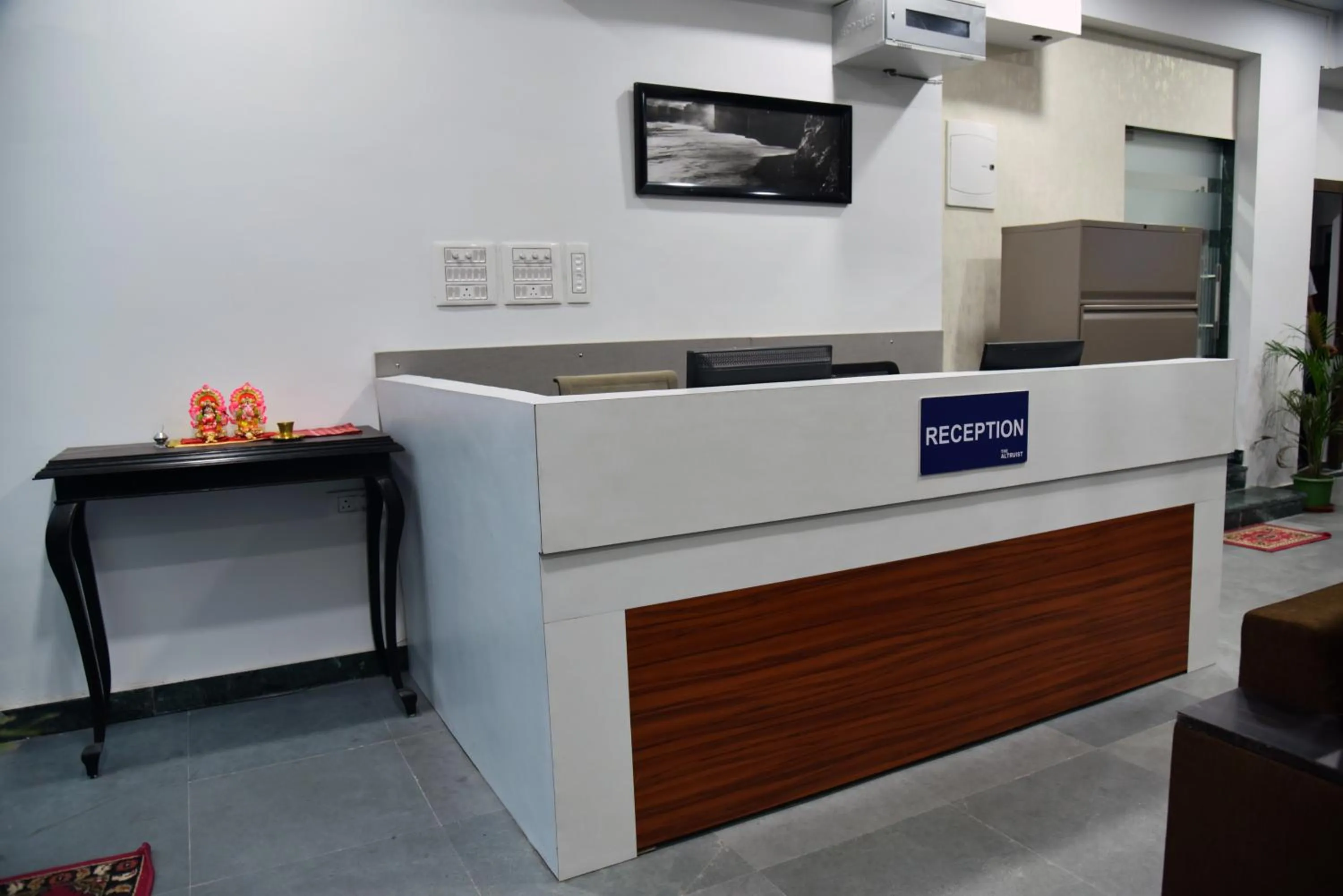 Lobby or reception in The Altruist Business Stays- New Town, Kolkata