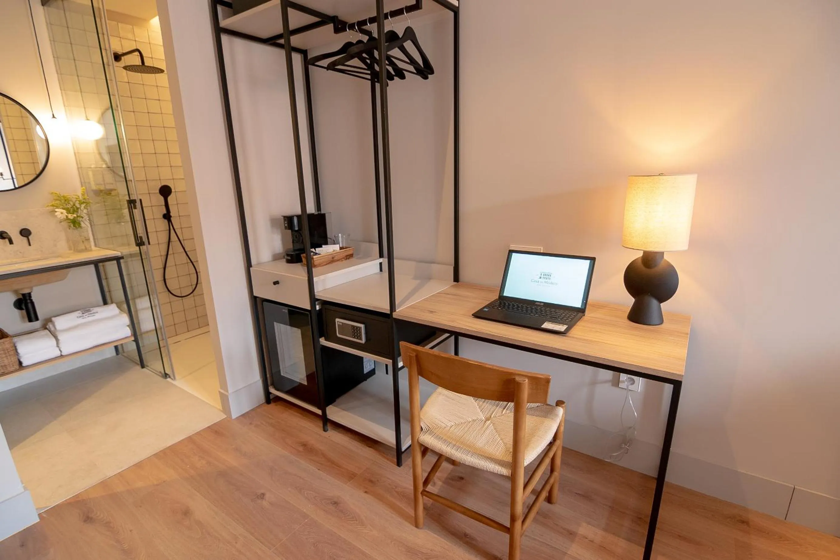 hair dresser in Casa del Médico Hotel Boutique