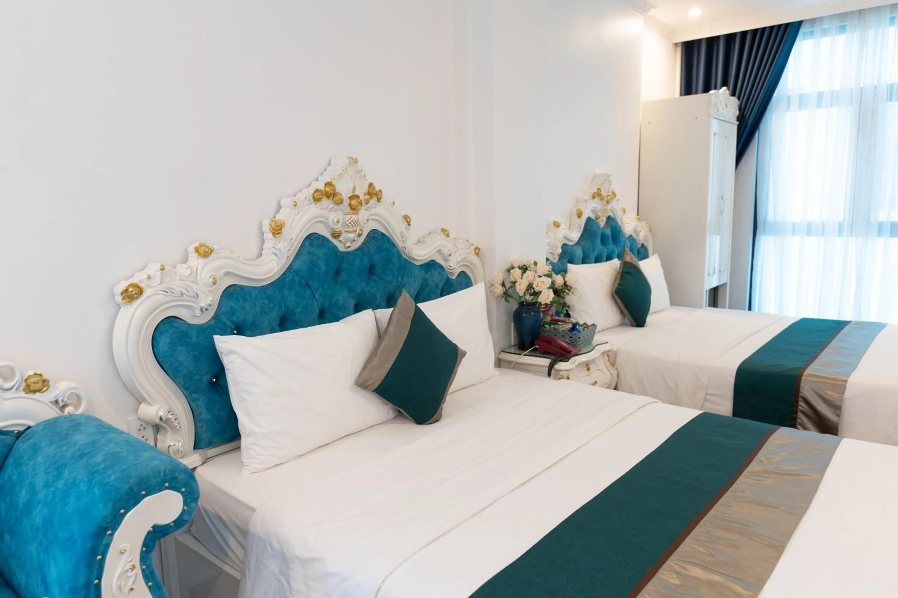 Bed in Royal Hotel Thanh Trì