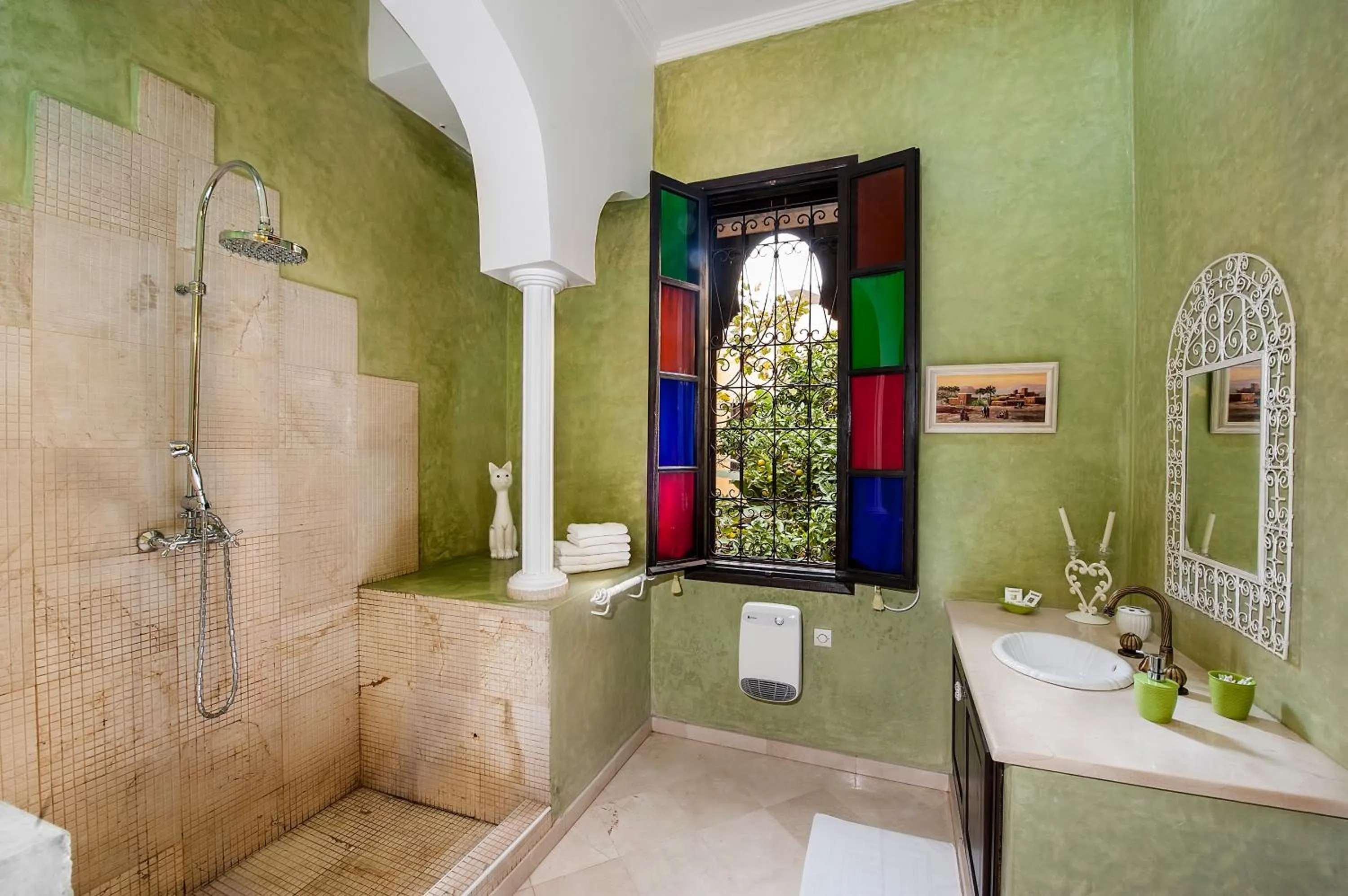 Bathroom in Riad Soleil D'orient