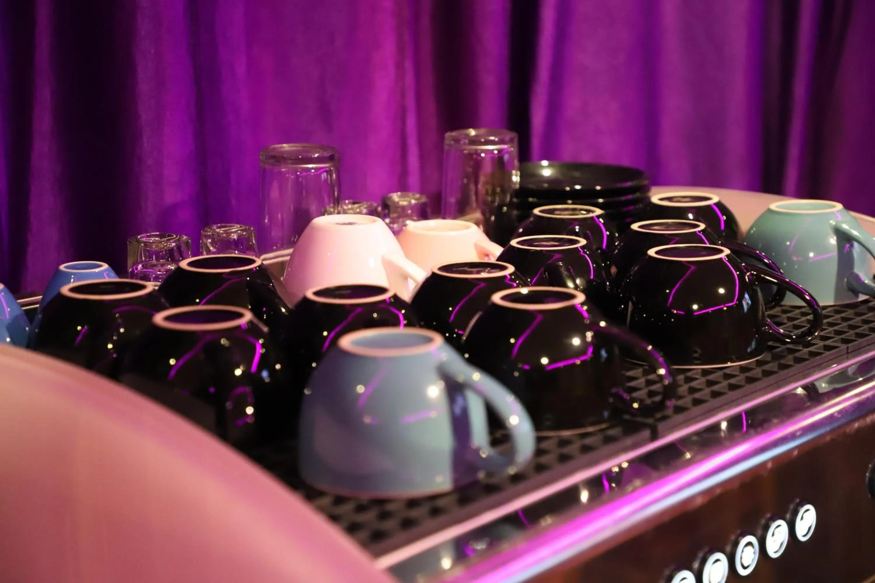 Restaurant/places to eat in Hotel Pathibhara