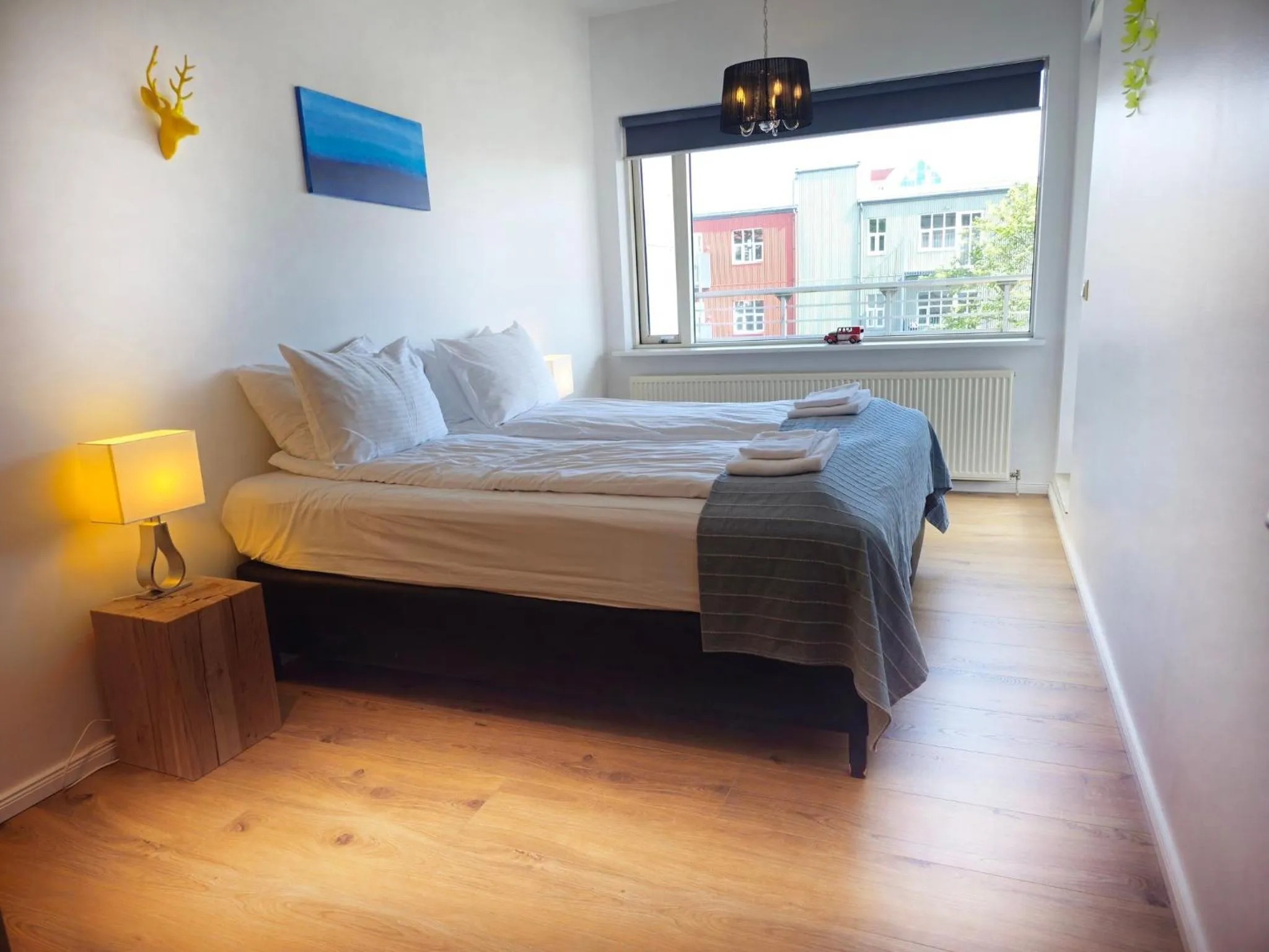 Bedroom, Bed in Reykjavik4You Apartments