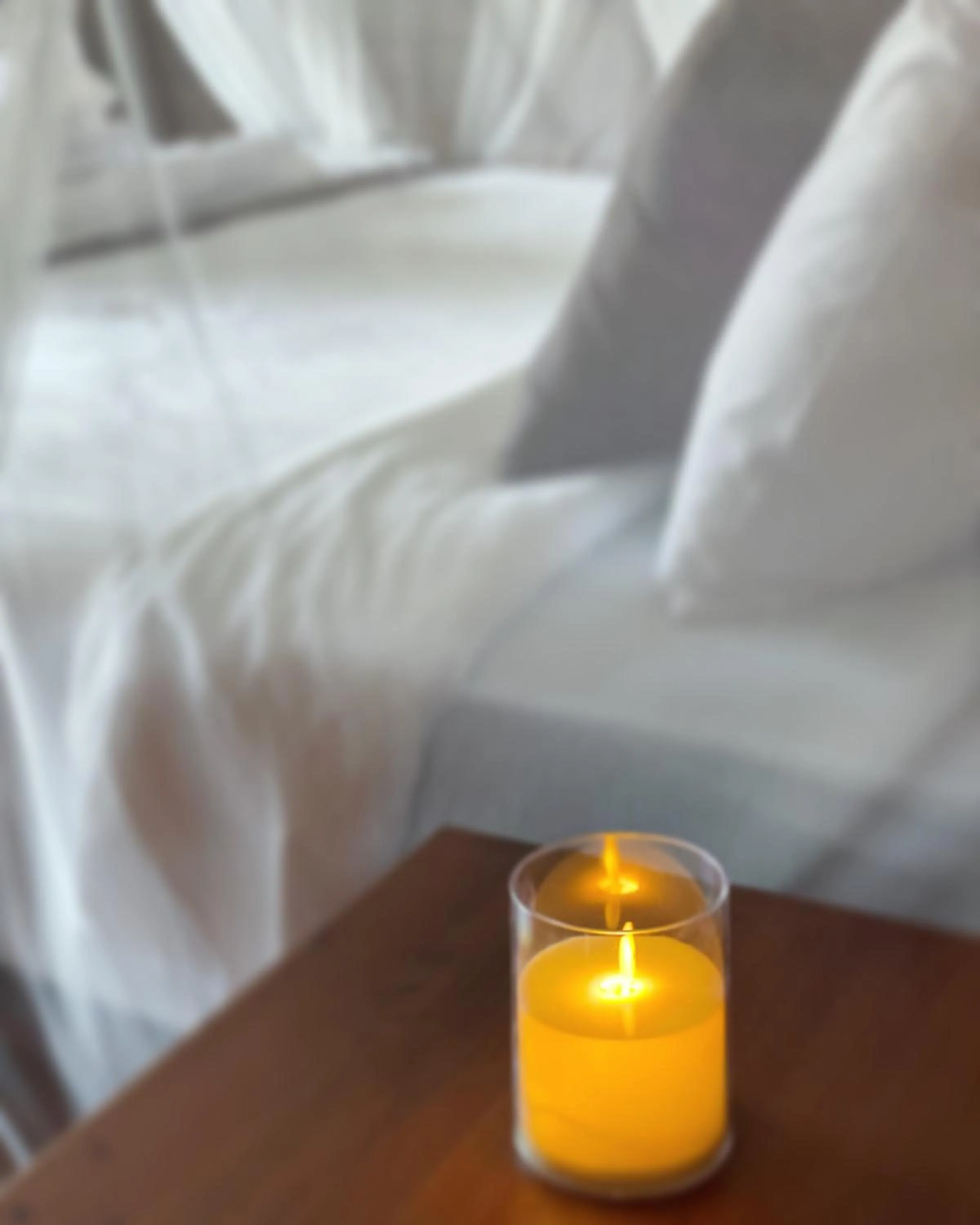 Bed in Maharatu Villa Lembongan