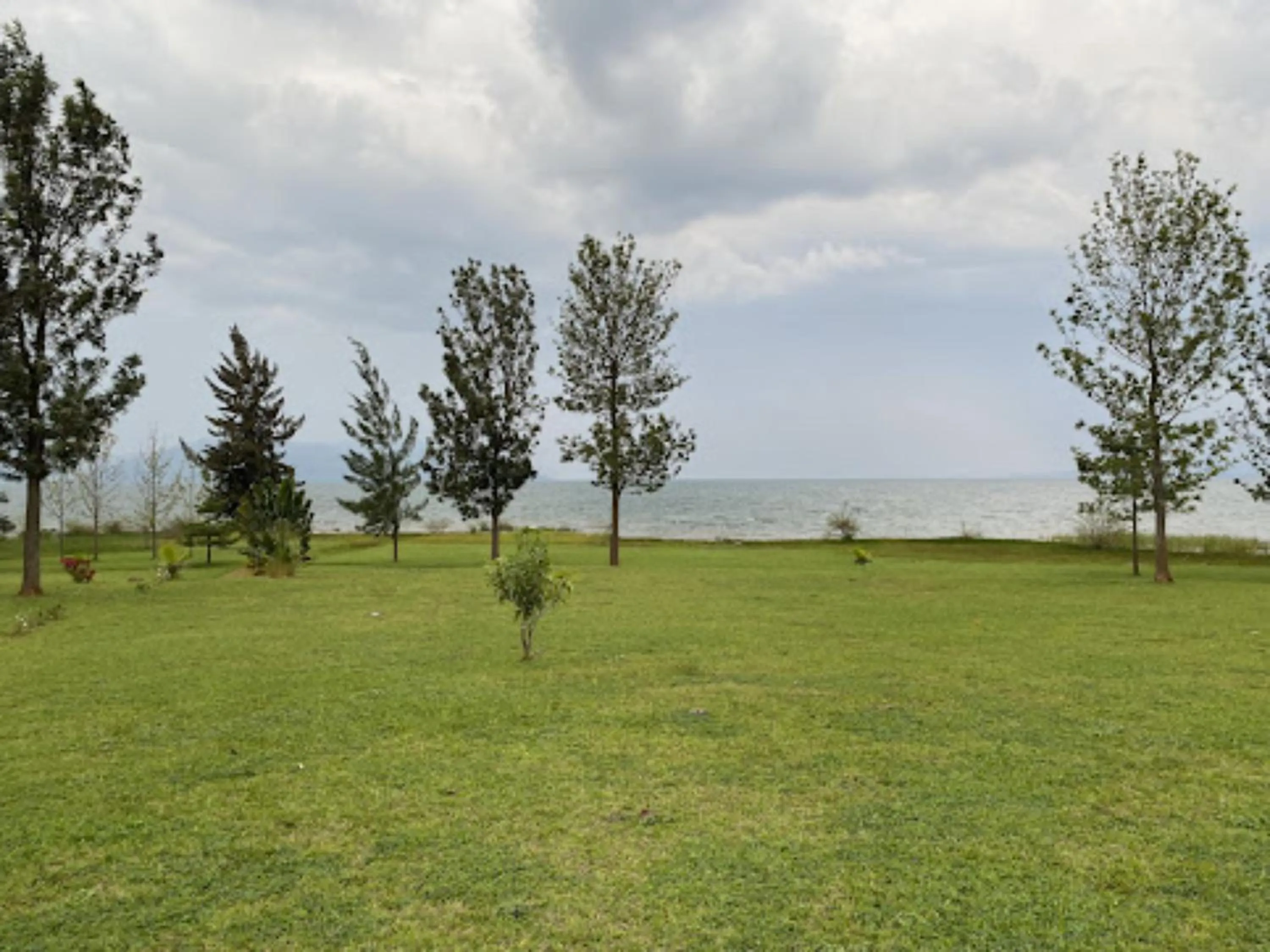 Day in Maravilla Kivu Eco Resort
