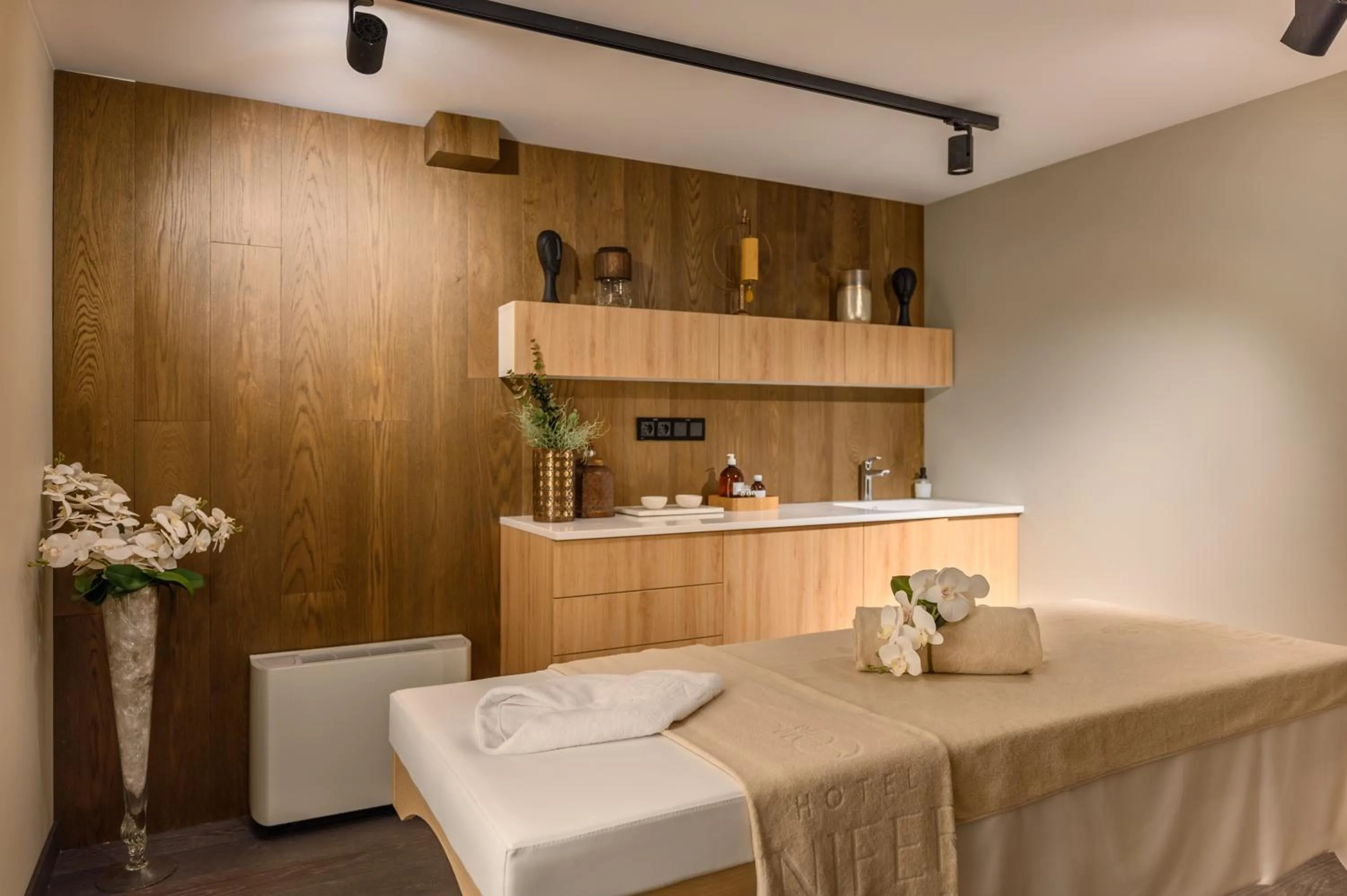 Massage in Hotel Vinifera Wine & Spa 5 Stars Superior