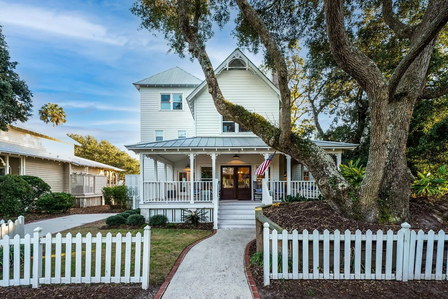 Property building in Seaside Cottage 81 - Pristine Grand Pavilion Home Pool Pass