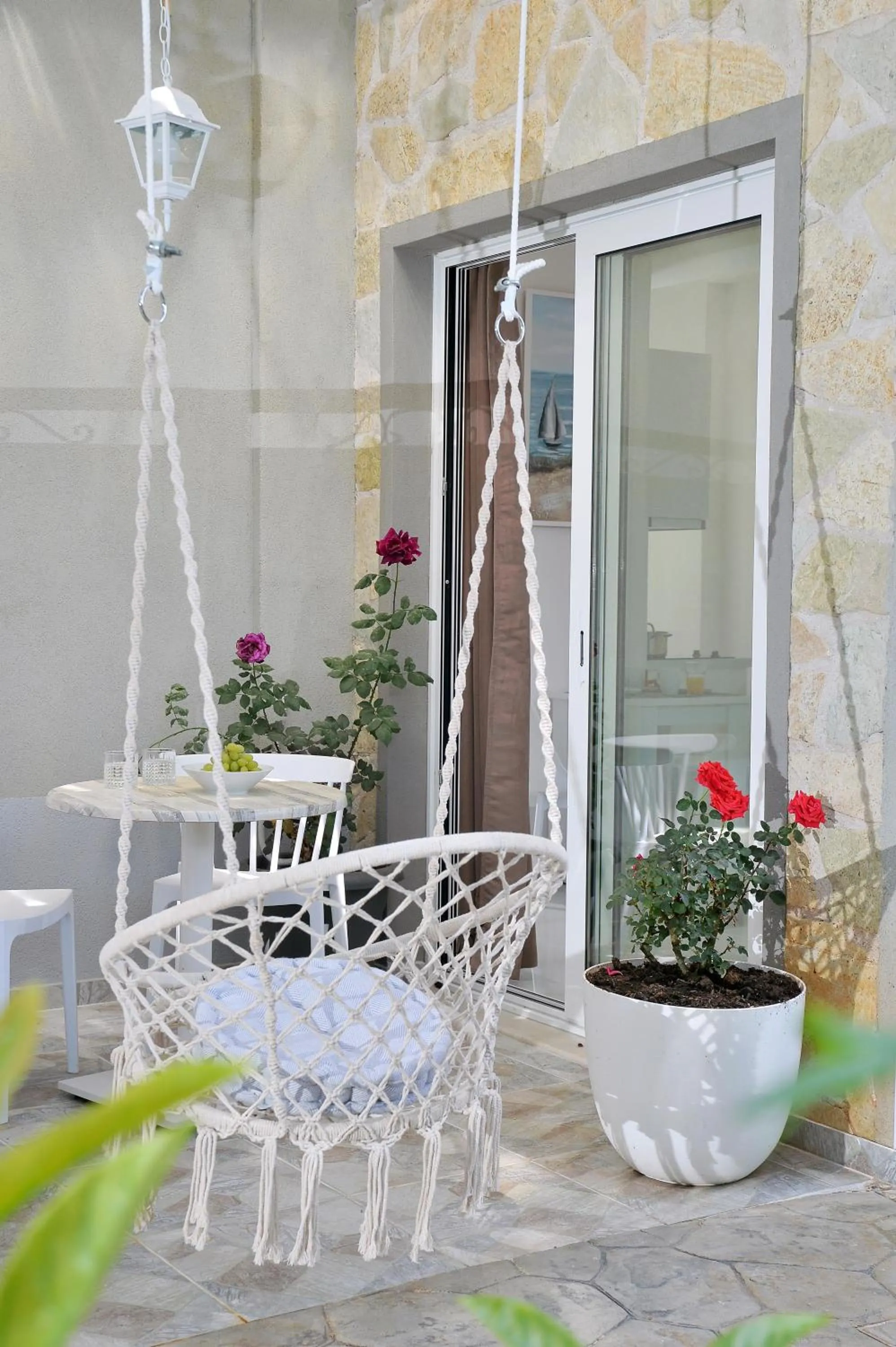Balcony/Terrace in Alekos Luxury Suites - Free 24hr Transformation From To Airport