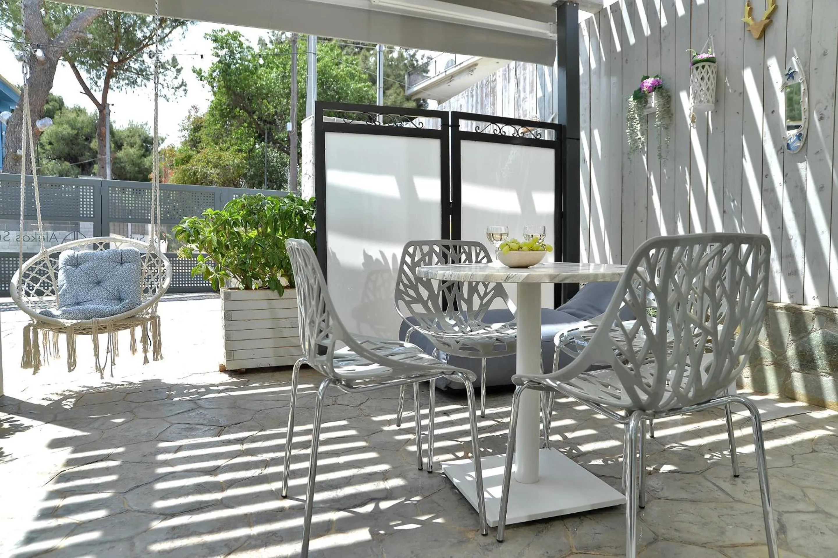 Balcony/Terrace in Alekos Luxury Suites - Free 24hr Transformation From To Airport