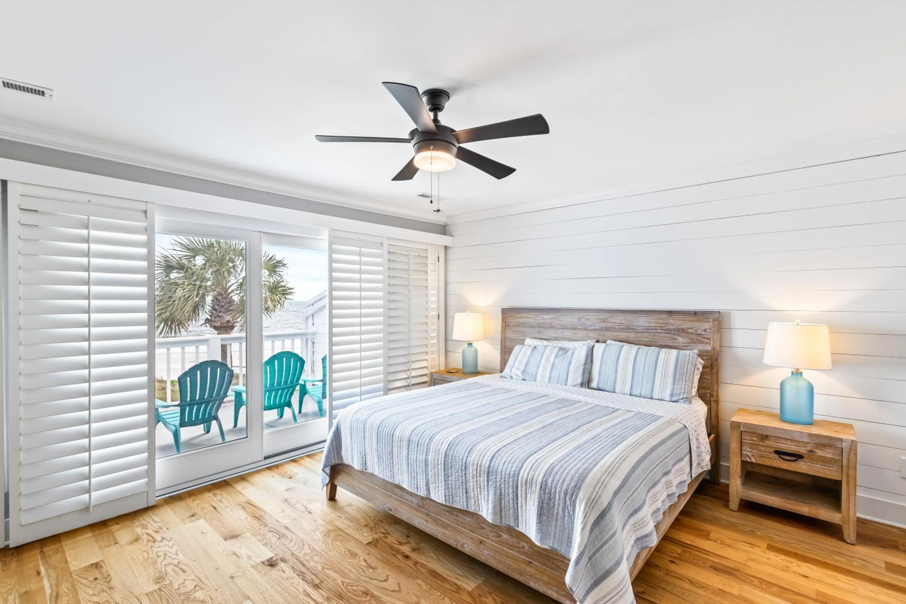 Photo of the whole room, Bed in Beach Club Villa 31 - Luxurious Oceanfront - Beach Walkout