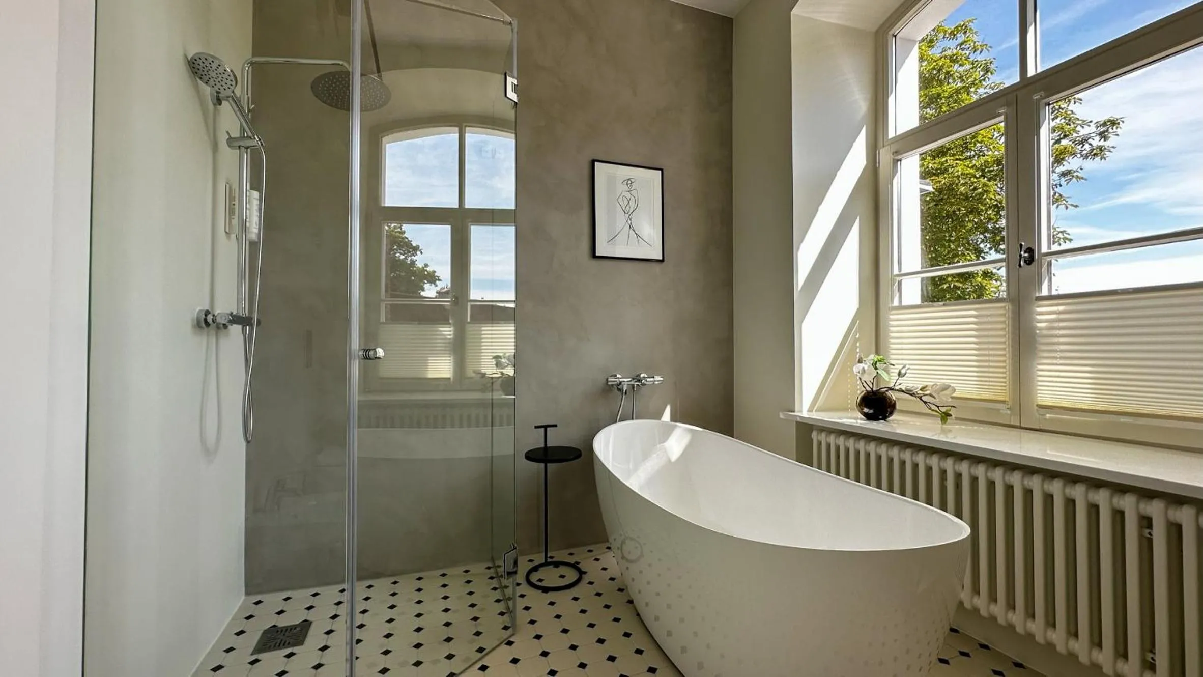 Shower in Nunne Boutique Hotel