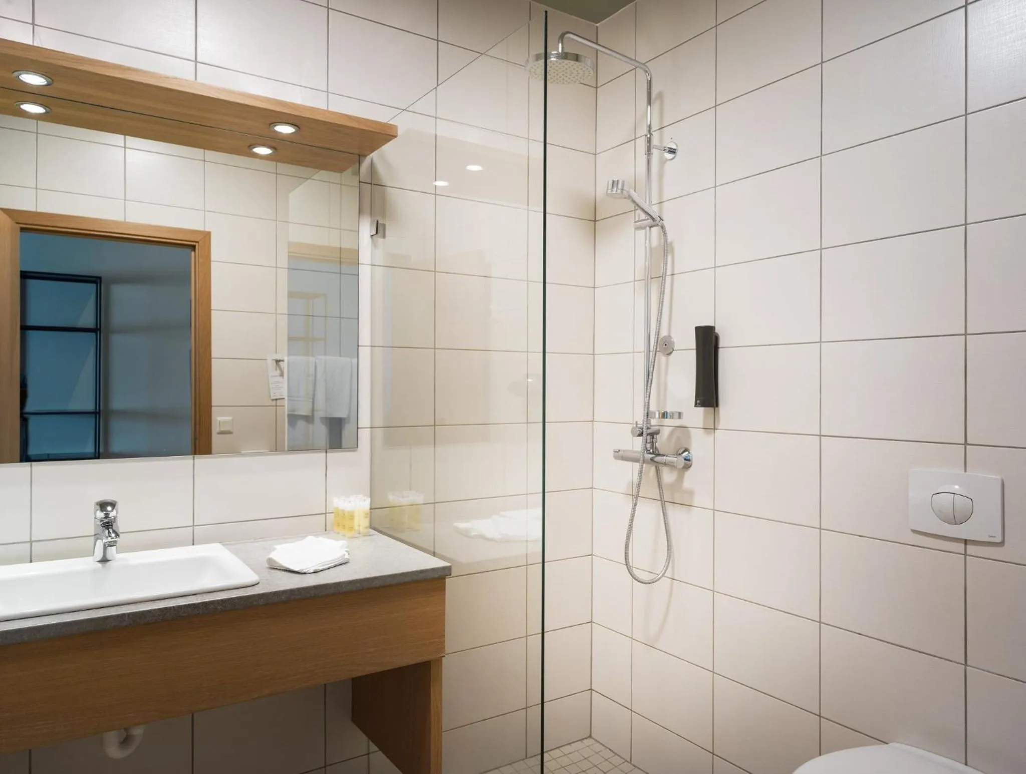 Bathroom in Hotel Katla by Keahotels