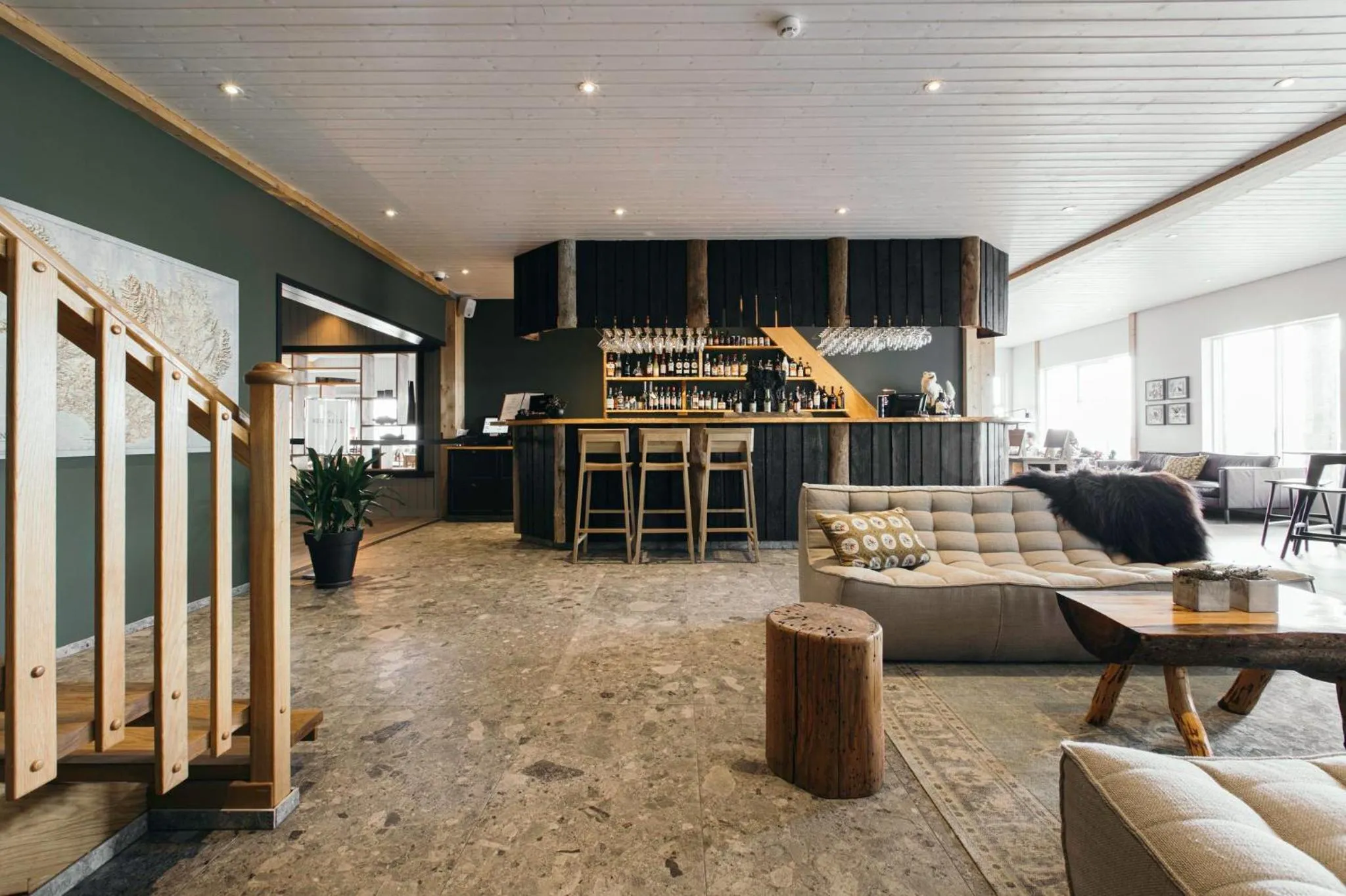 Lounge or bar in Hotel Katla by Keahotels