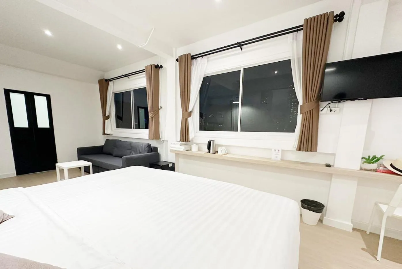 Bed in River Home Bangkok