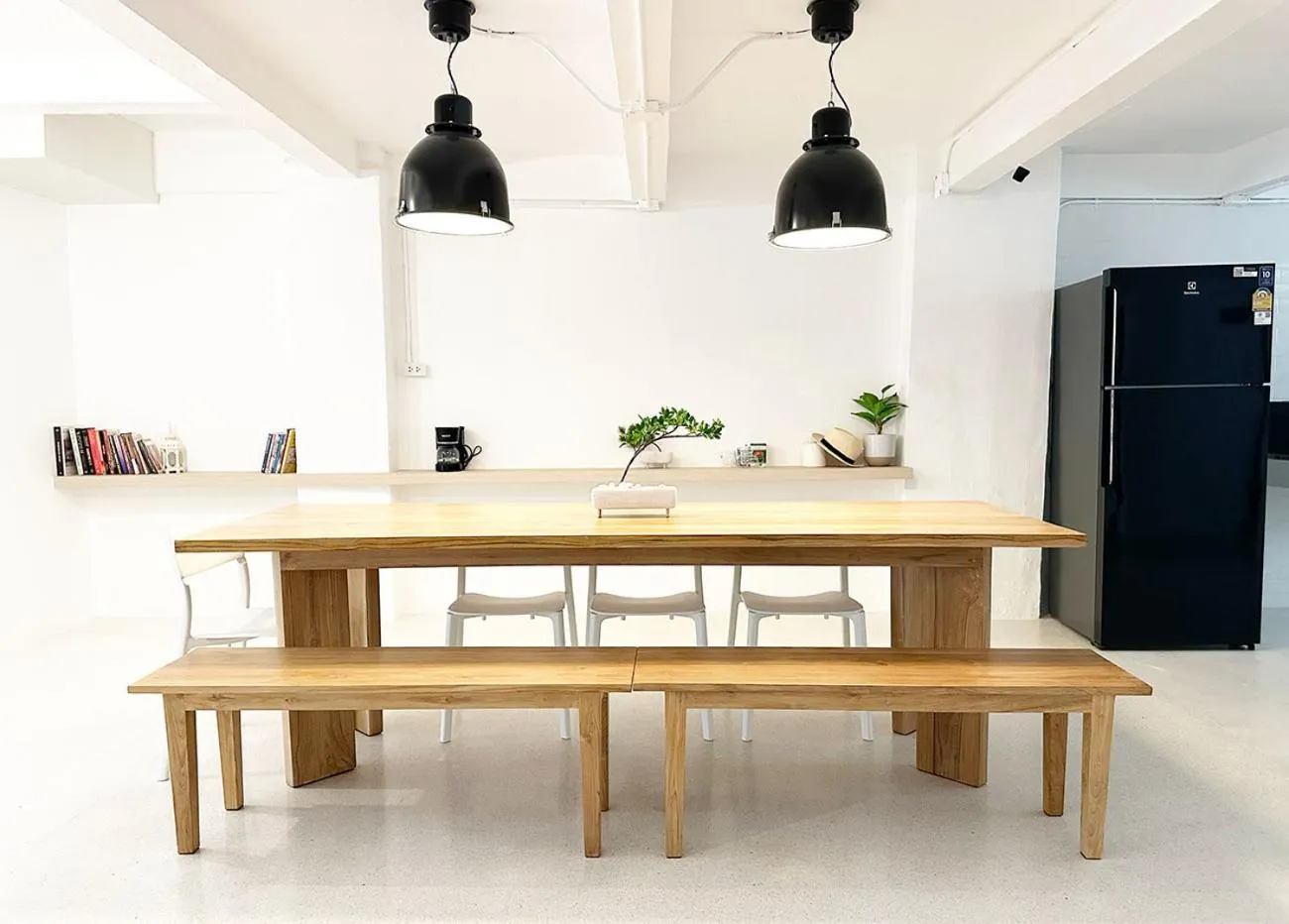 Communal lounge/ TV room in River Home Bangkok