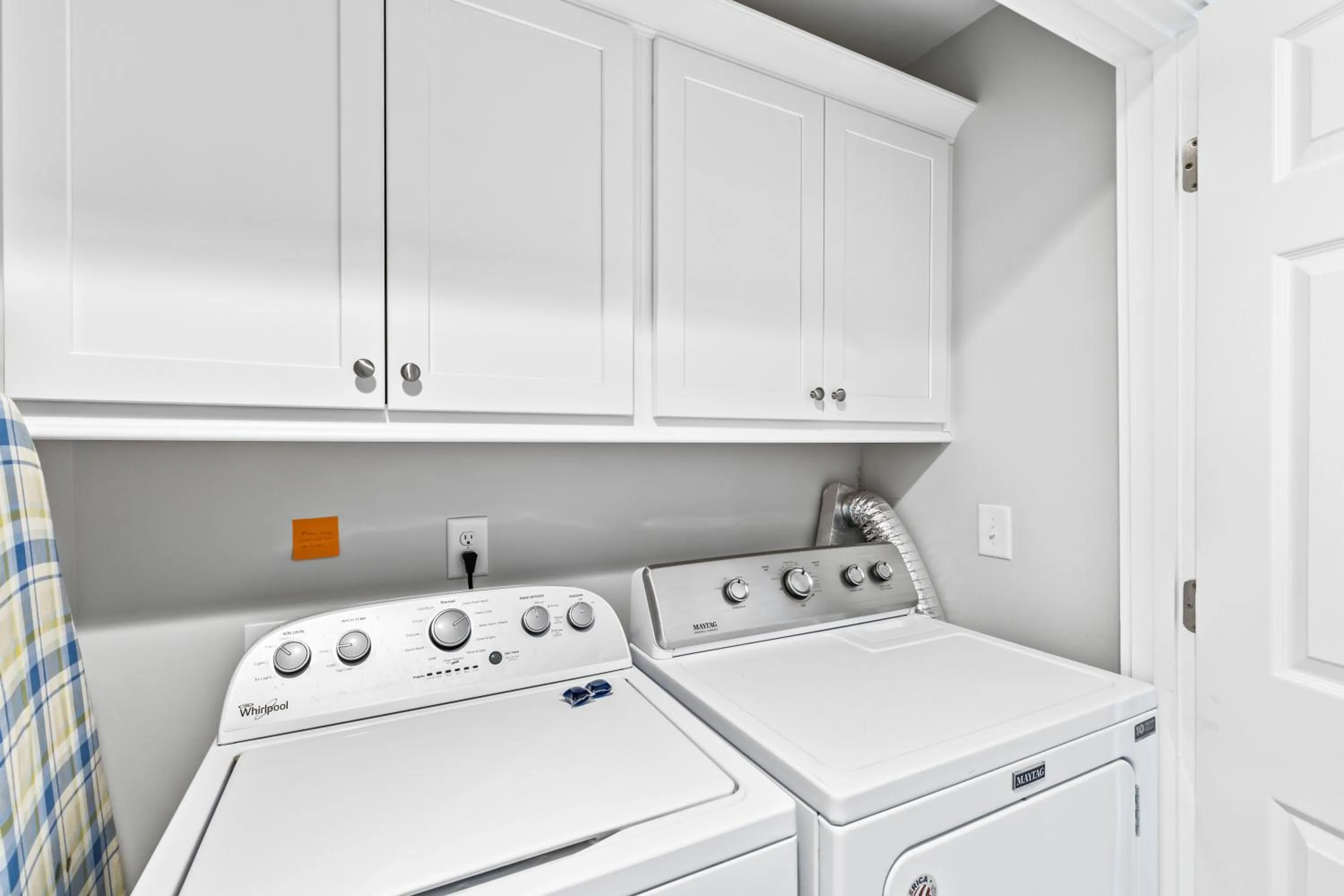 washing machine in Beach Club Villa 32 - Newly Renovated! Direct Oceanfront