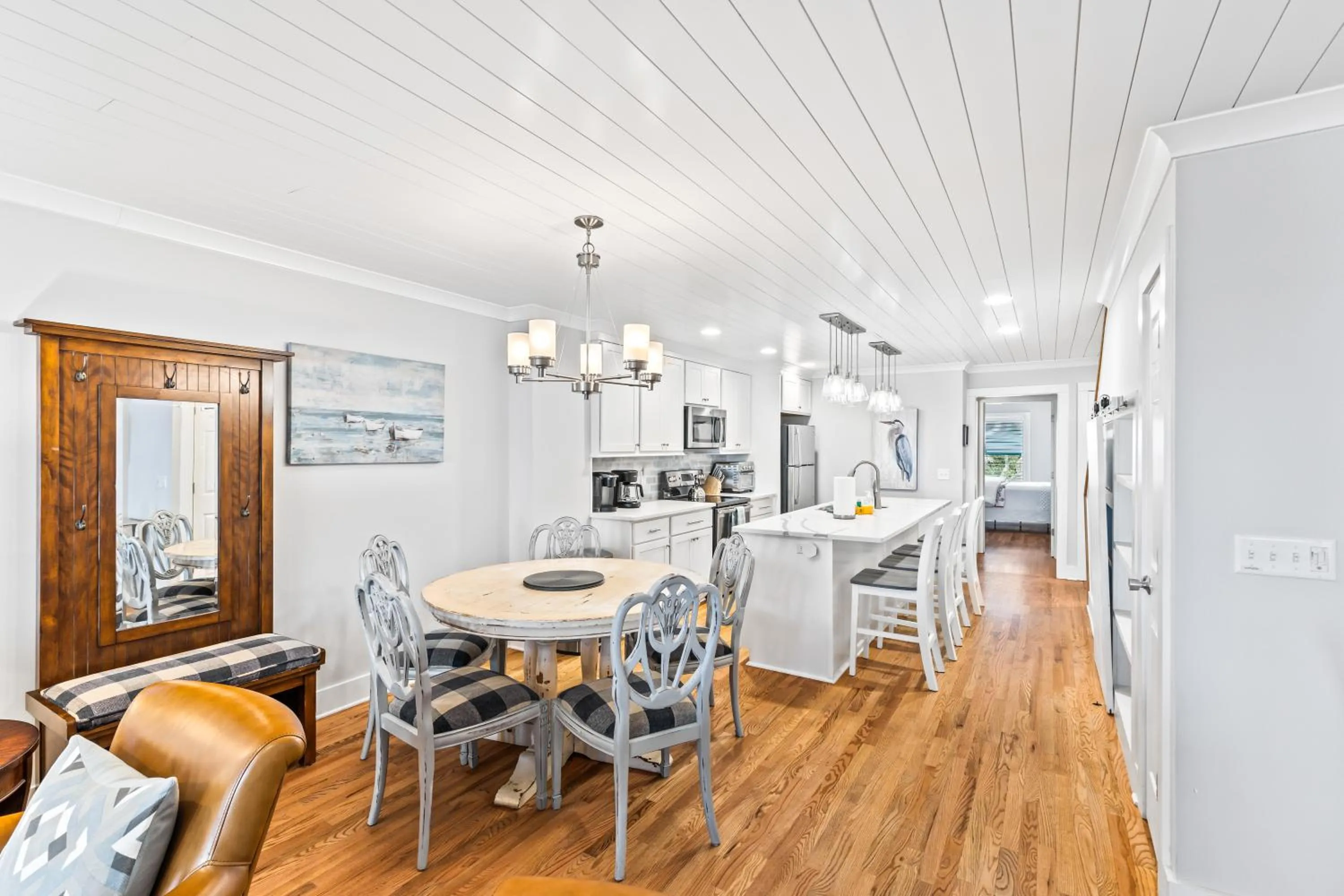 Kitchen or kitchenette in Beach Club Villa 32 - Newly Renovated! Direct Oceanfront