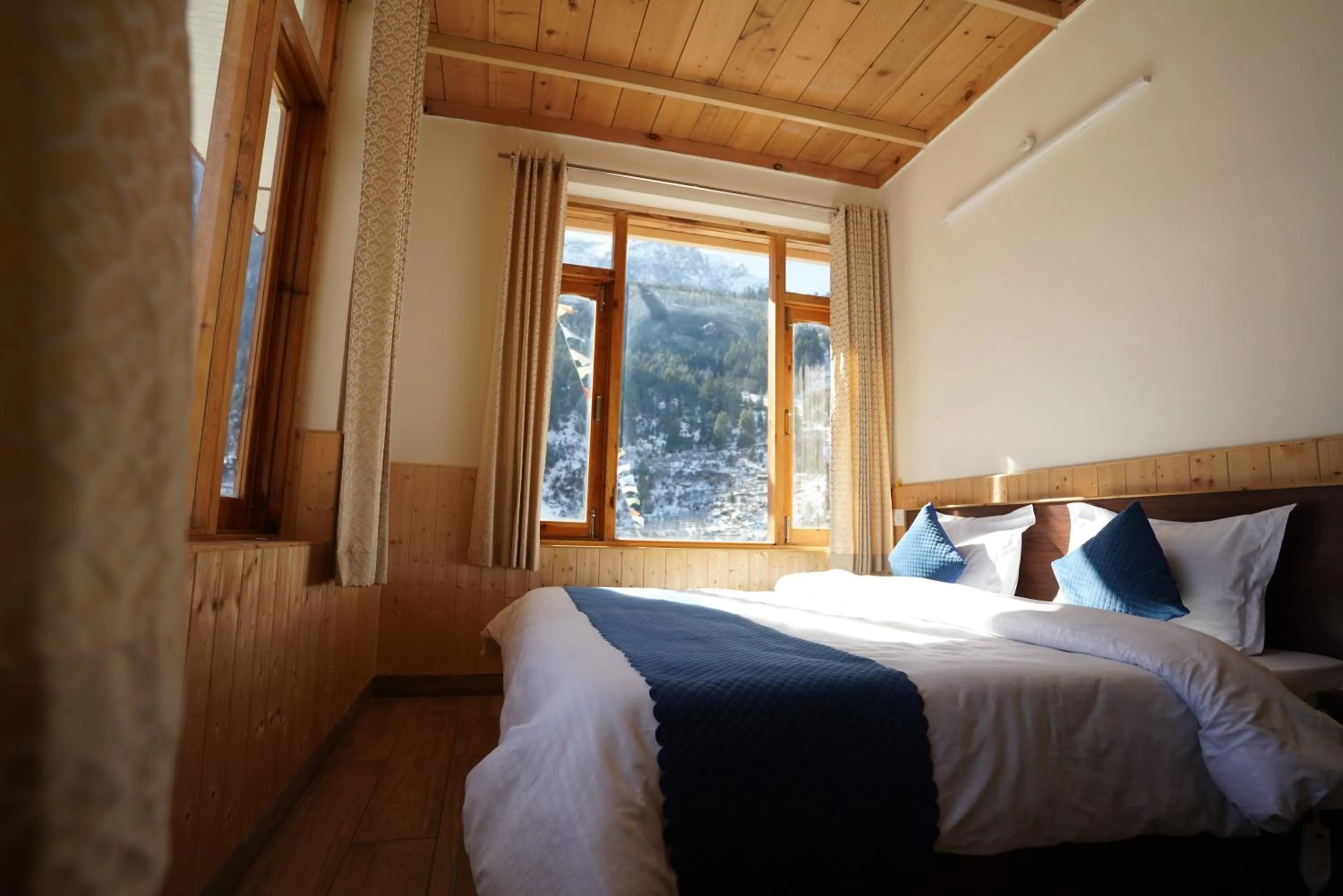 Photo of the whole room, Bed in The Kamru Riverside Camps and Resorts