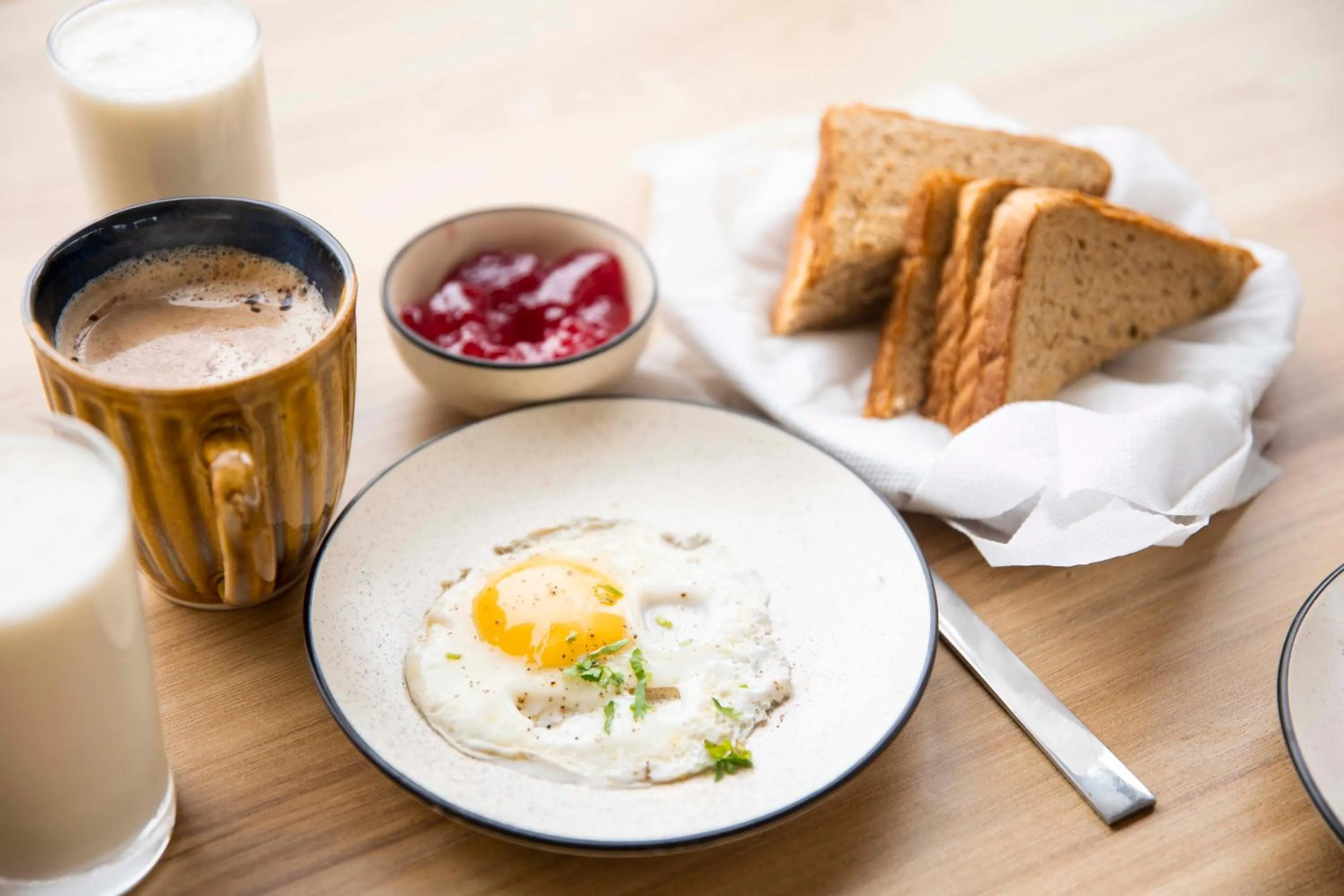 Food and drinks in The Kamru Riverside Camps and Resorts