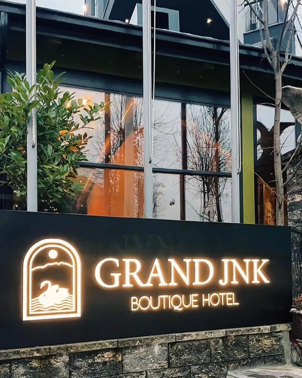 GRAND JNK Boutique Hotel