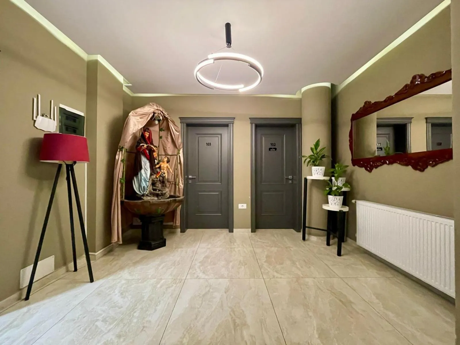 GRAND JNK Boutique Hotel