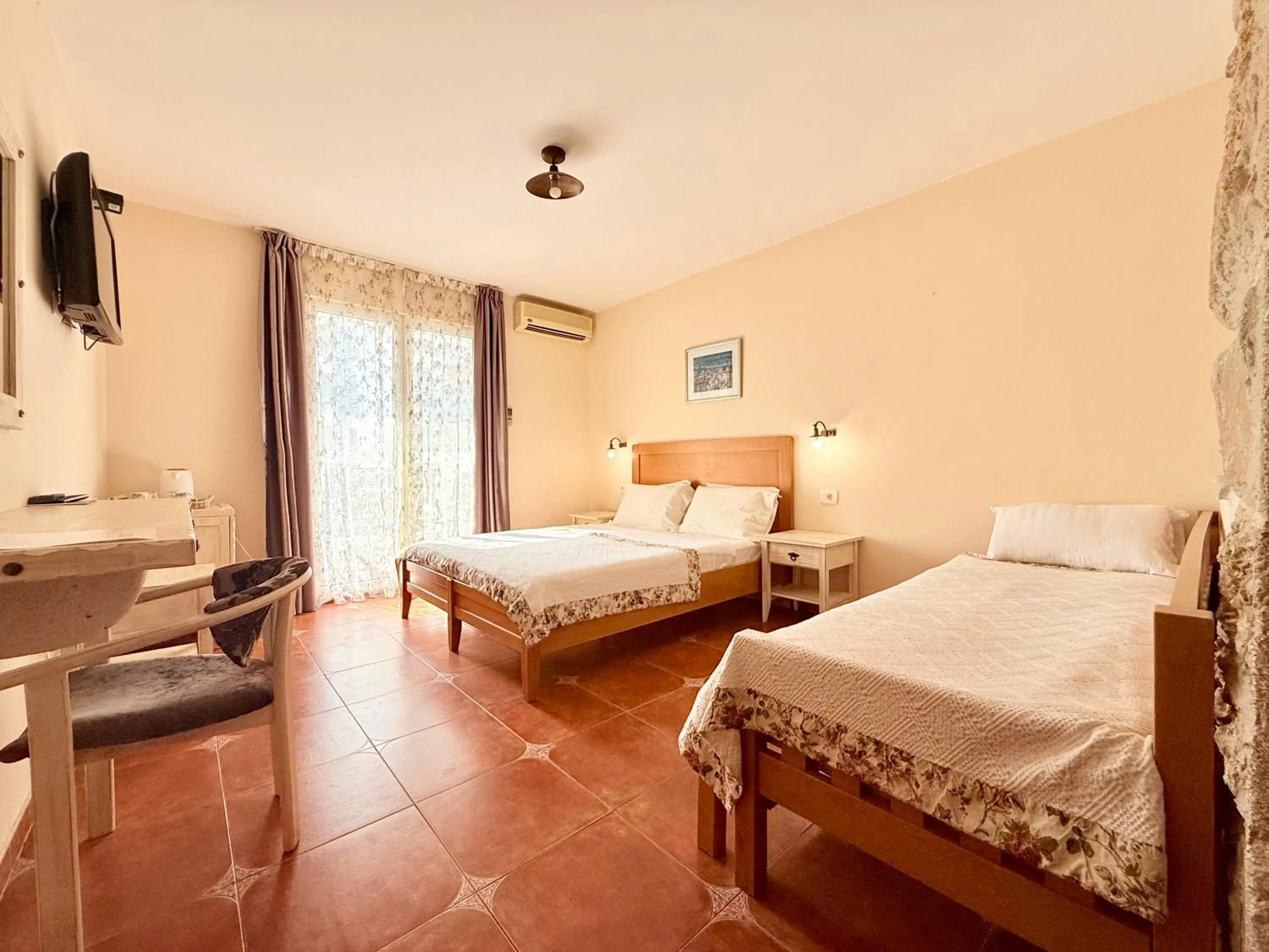 TV and multimedia, Bed in Villa Perla Di Mare Budva