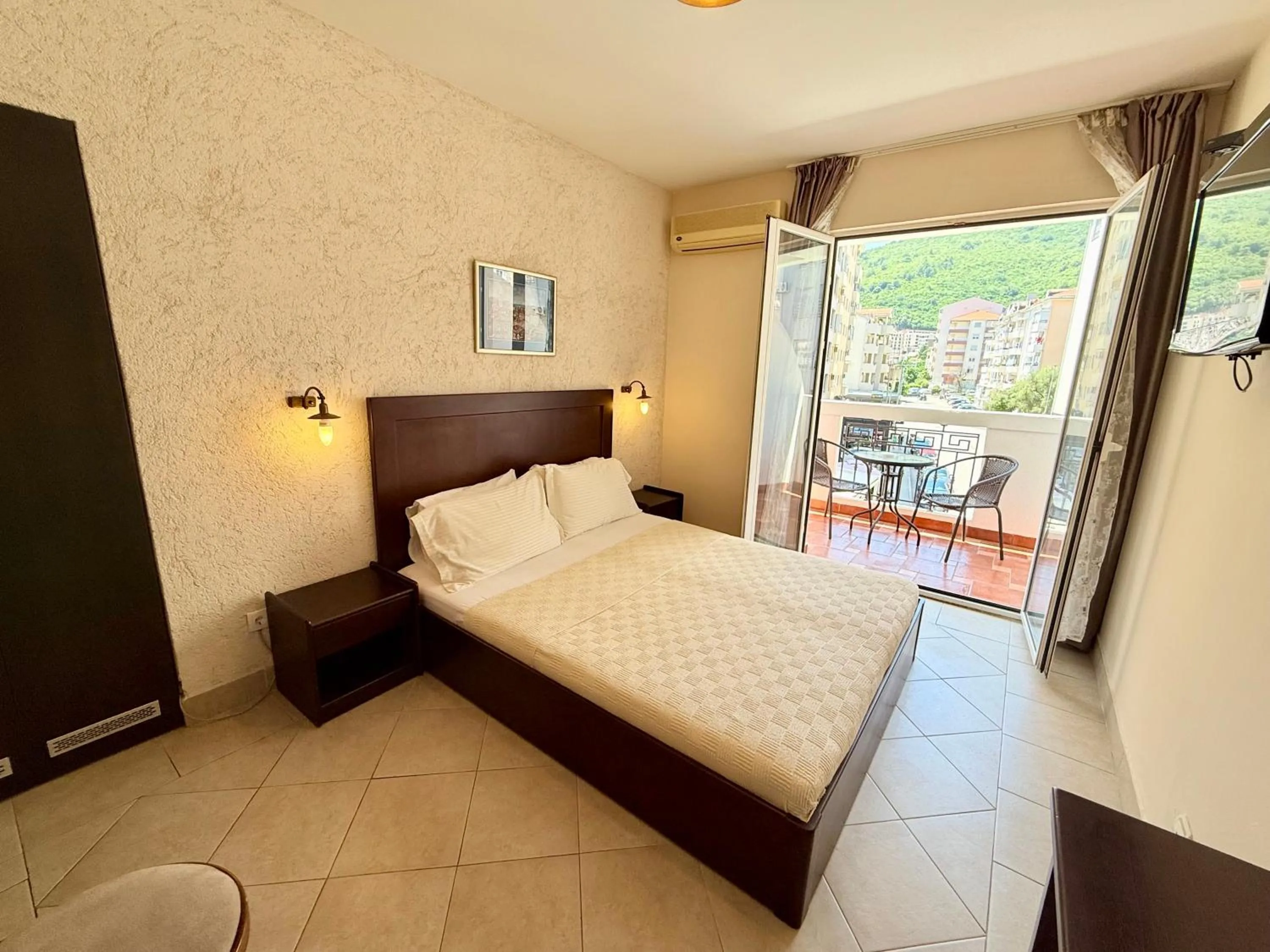 Bed in Villa Perla Di Mare Budva