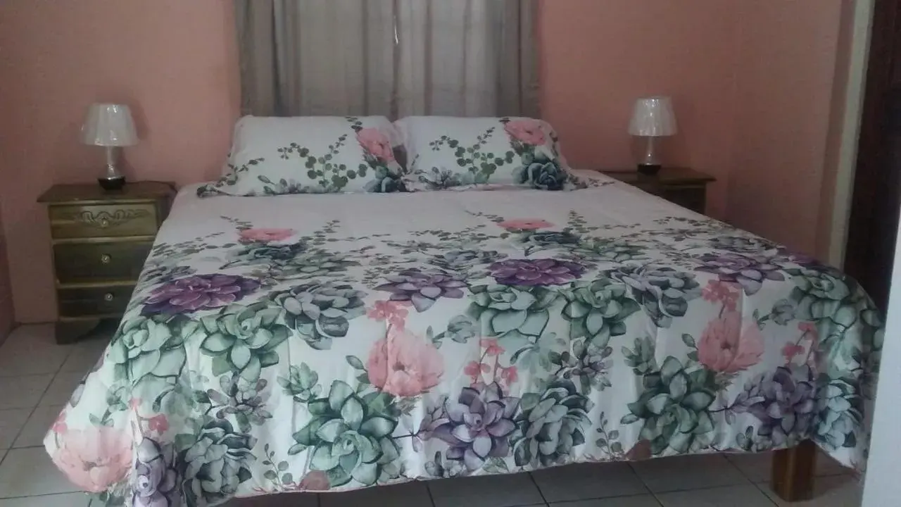 Deluxe King Room in Negril Beachside Deluxe King Room in Negril Beachside