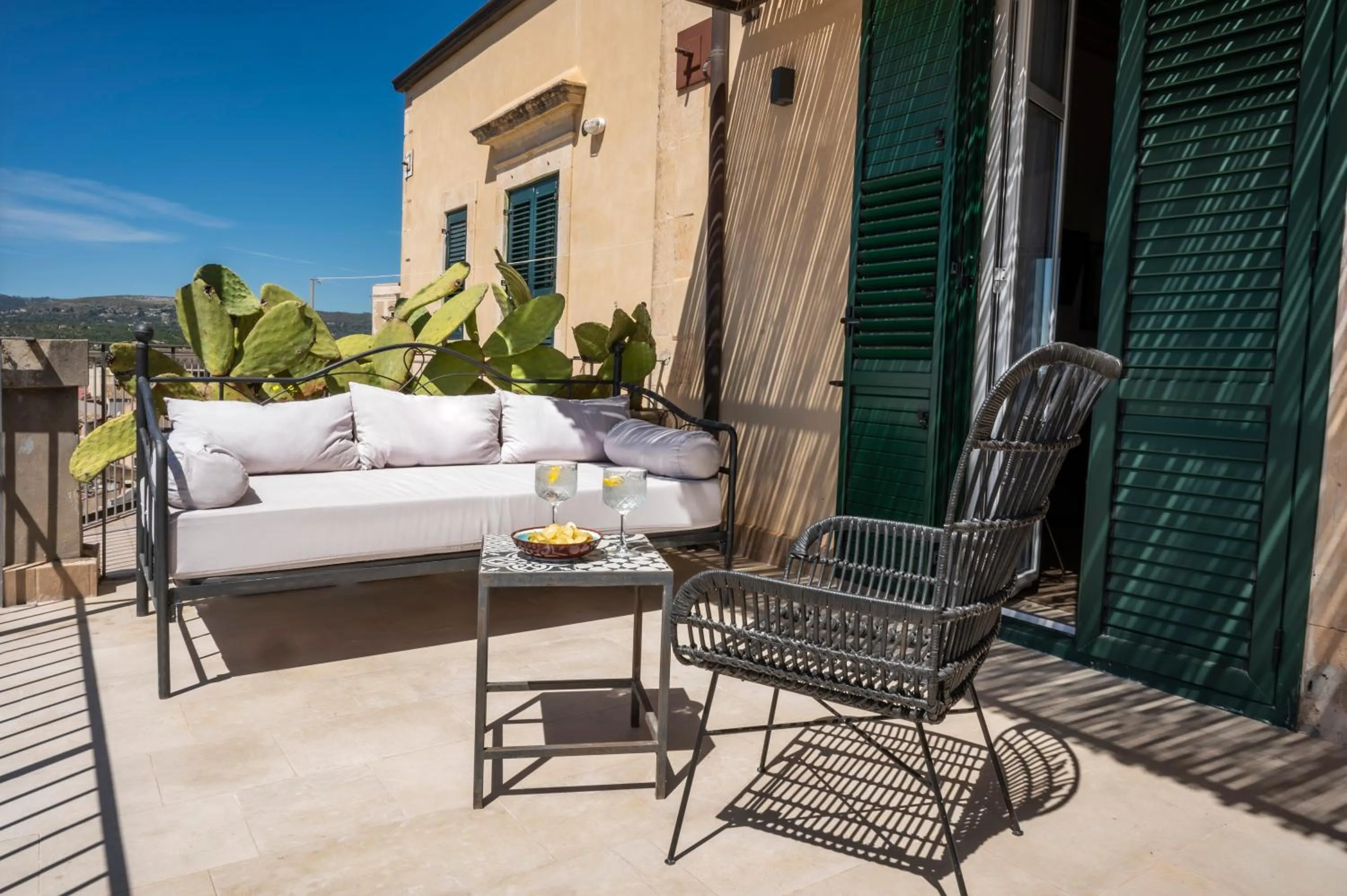 Aria Rooms and Terrace