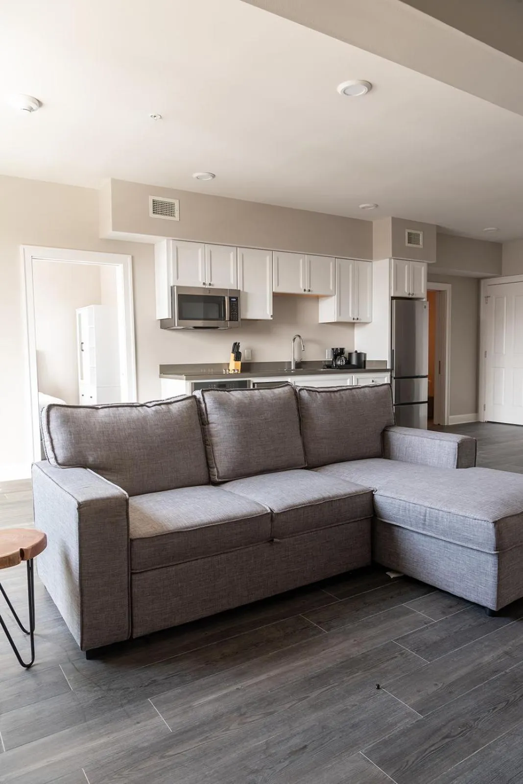 Living room in Bywater Suite Hotel