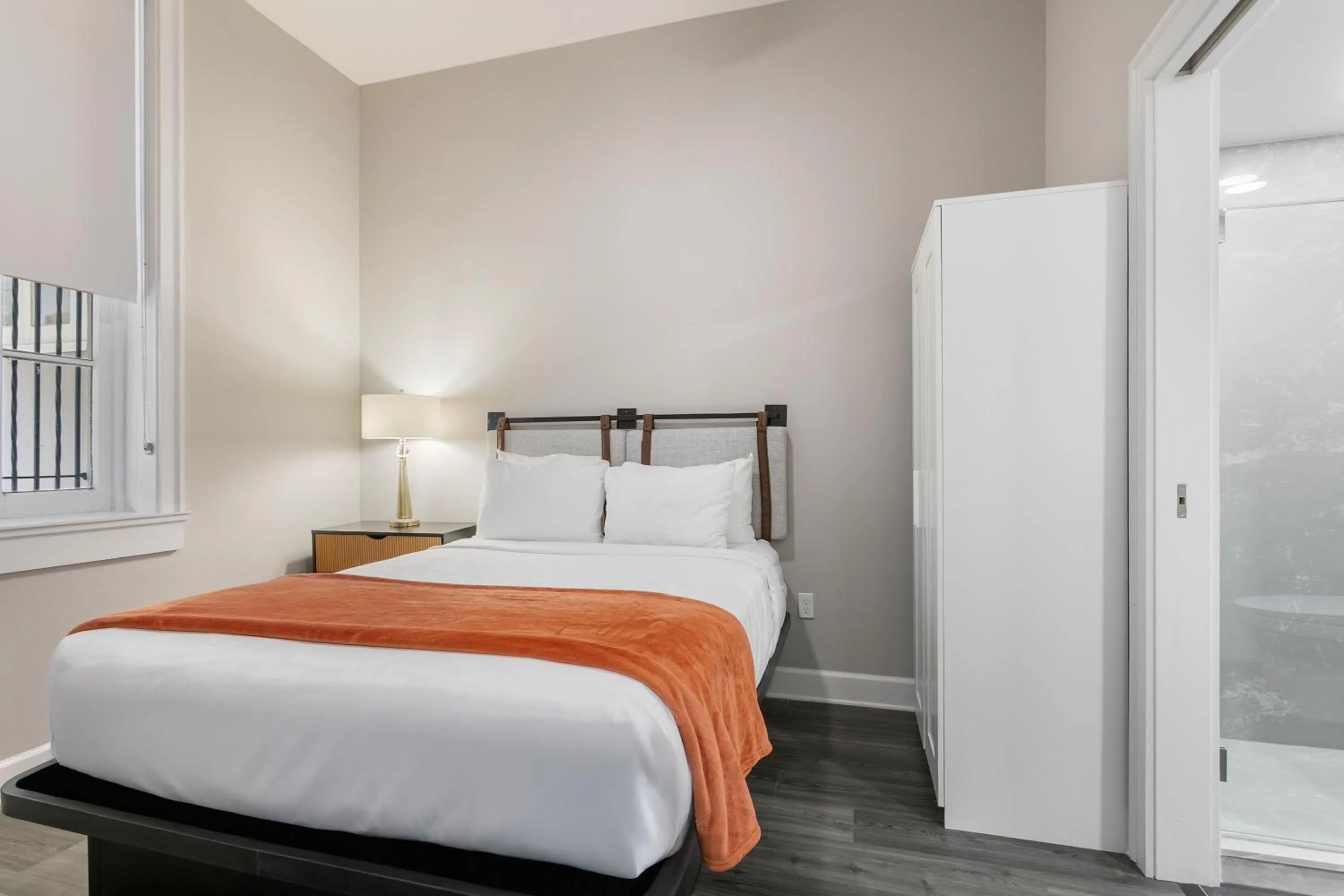 Bedroom, Bed in Bywater Suite Hotel