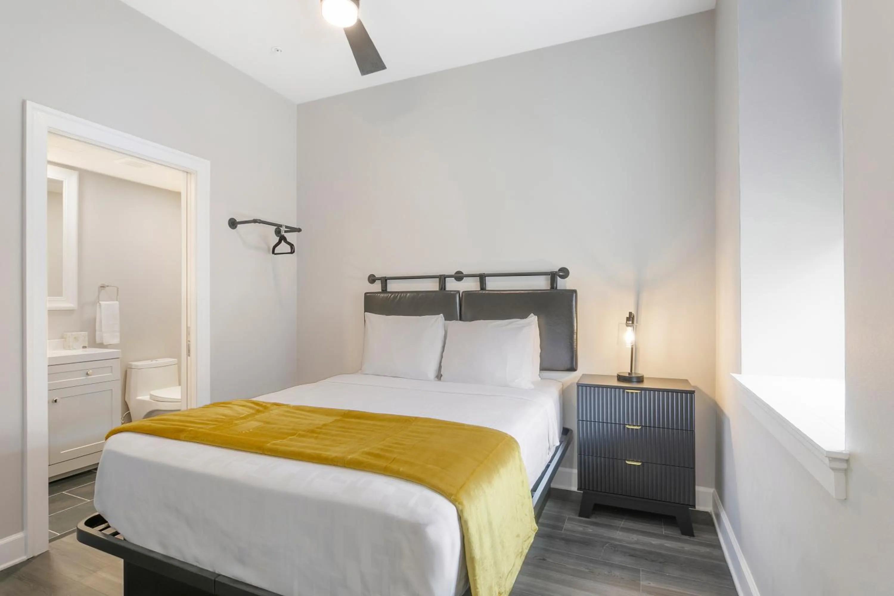 Bedroom, Bed in Bywater Suite Hotel