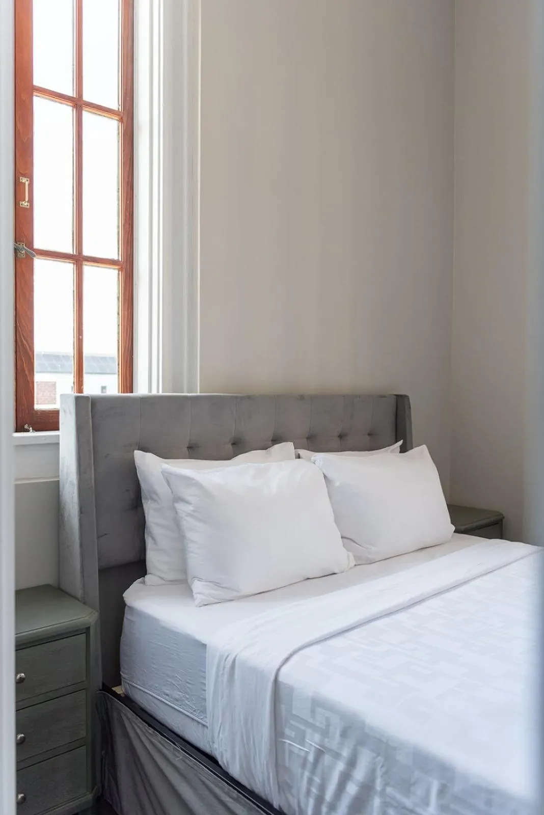 Bedroom, Bed in Bywater Suite Hotel