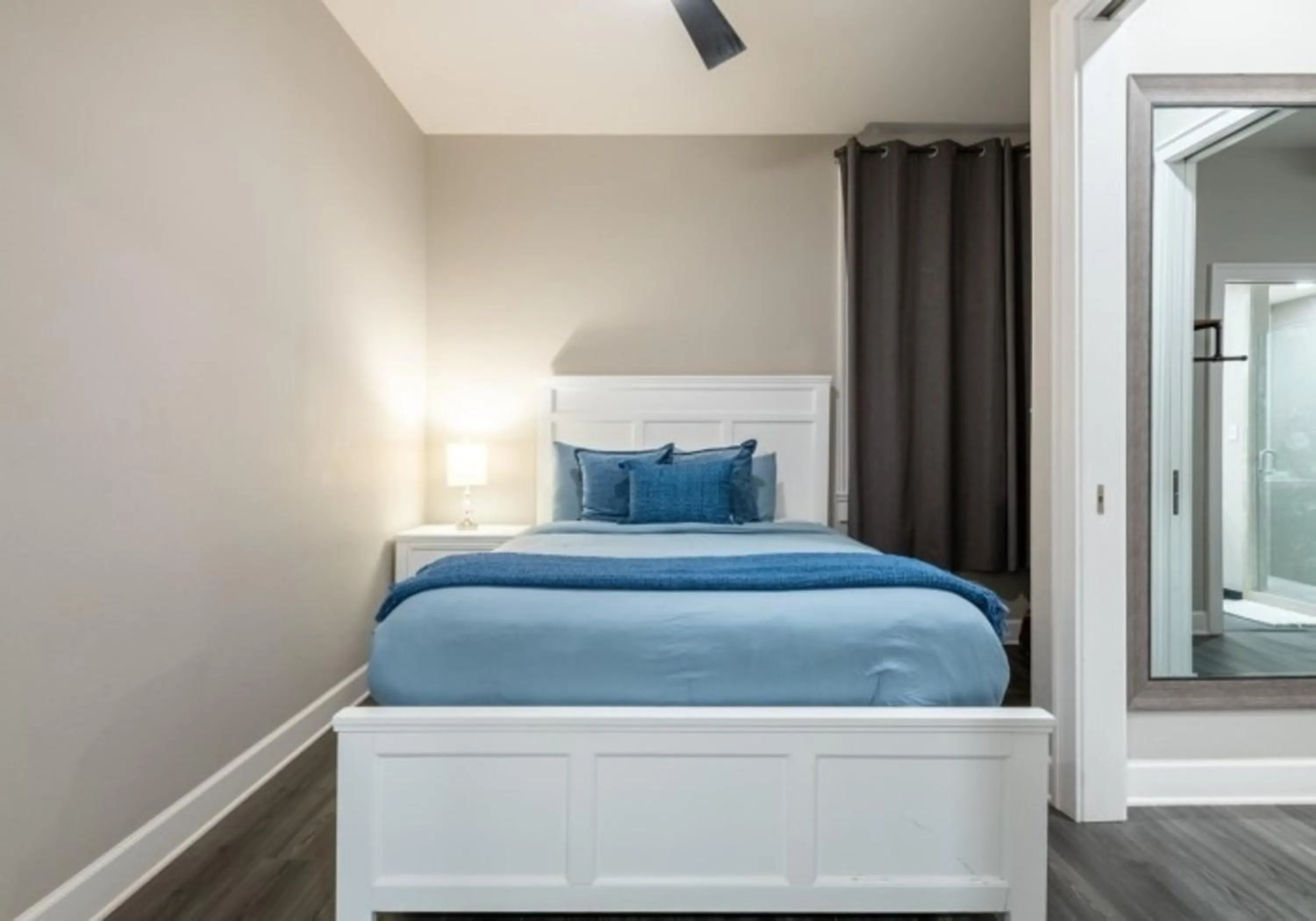 Bedroom, Bed in Bywater Suite Hotel