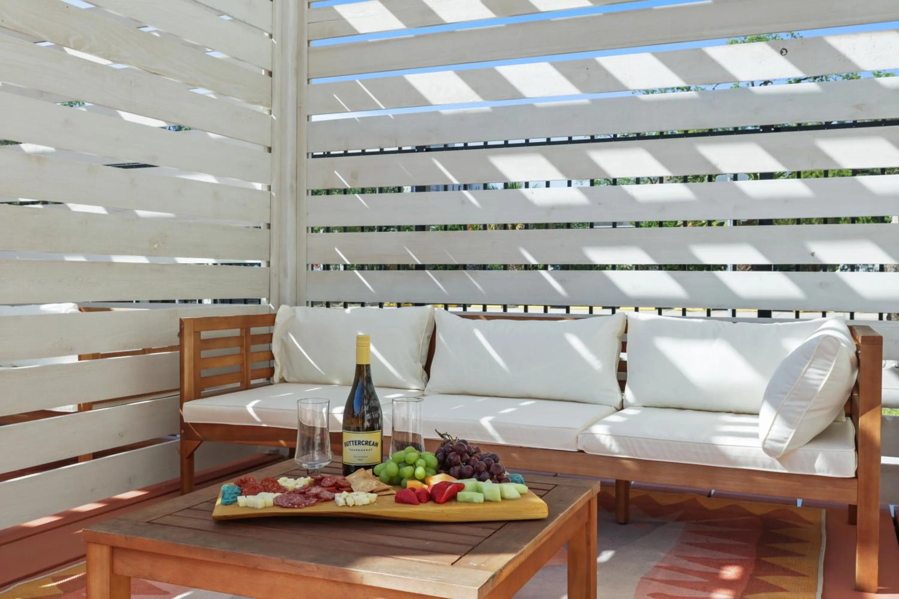 Seating area in Bywater Suite Hotel