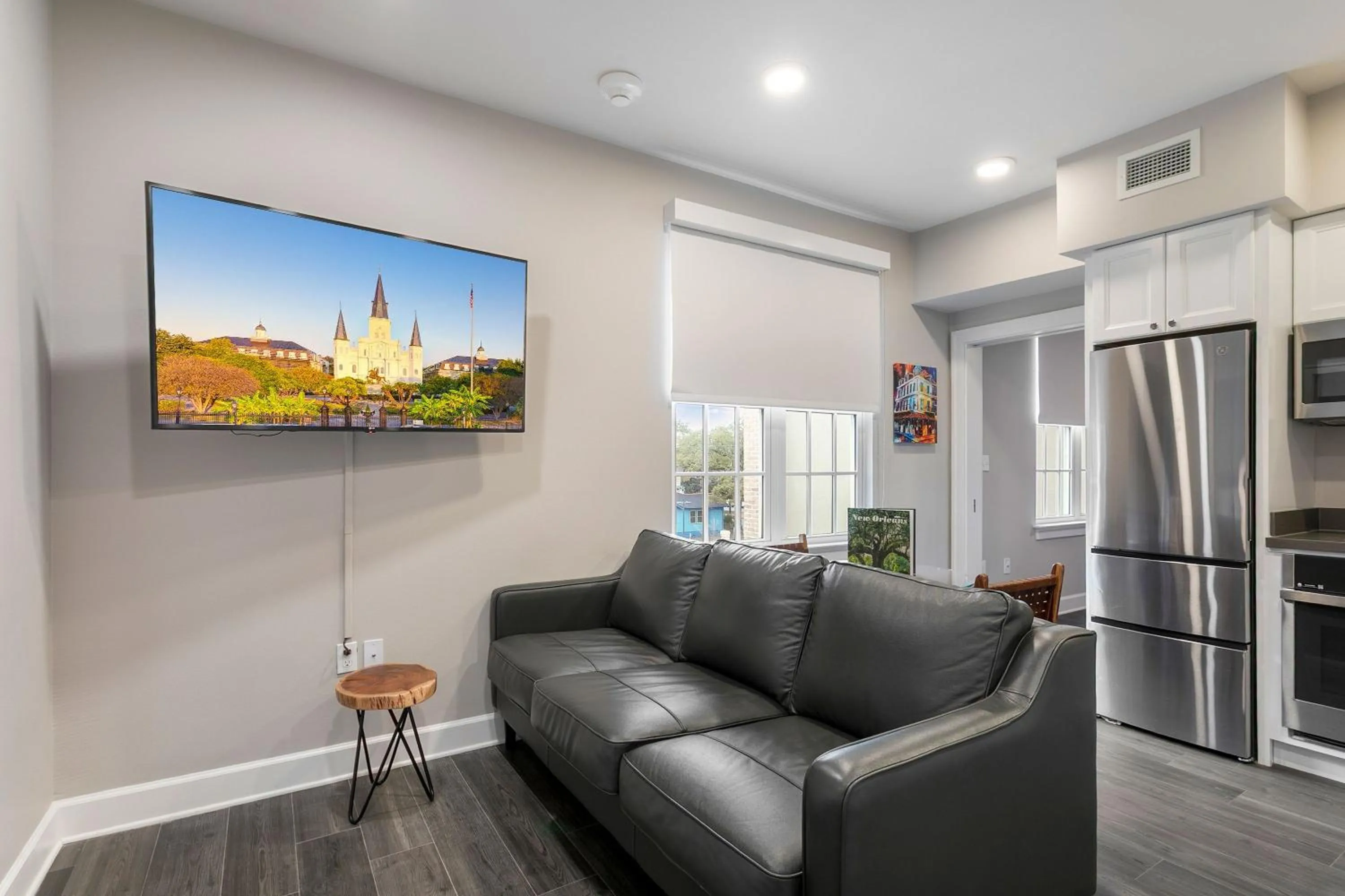 Living room in Bywater Suite Hotel