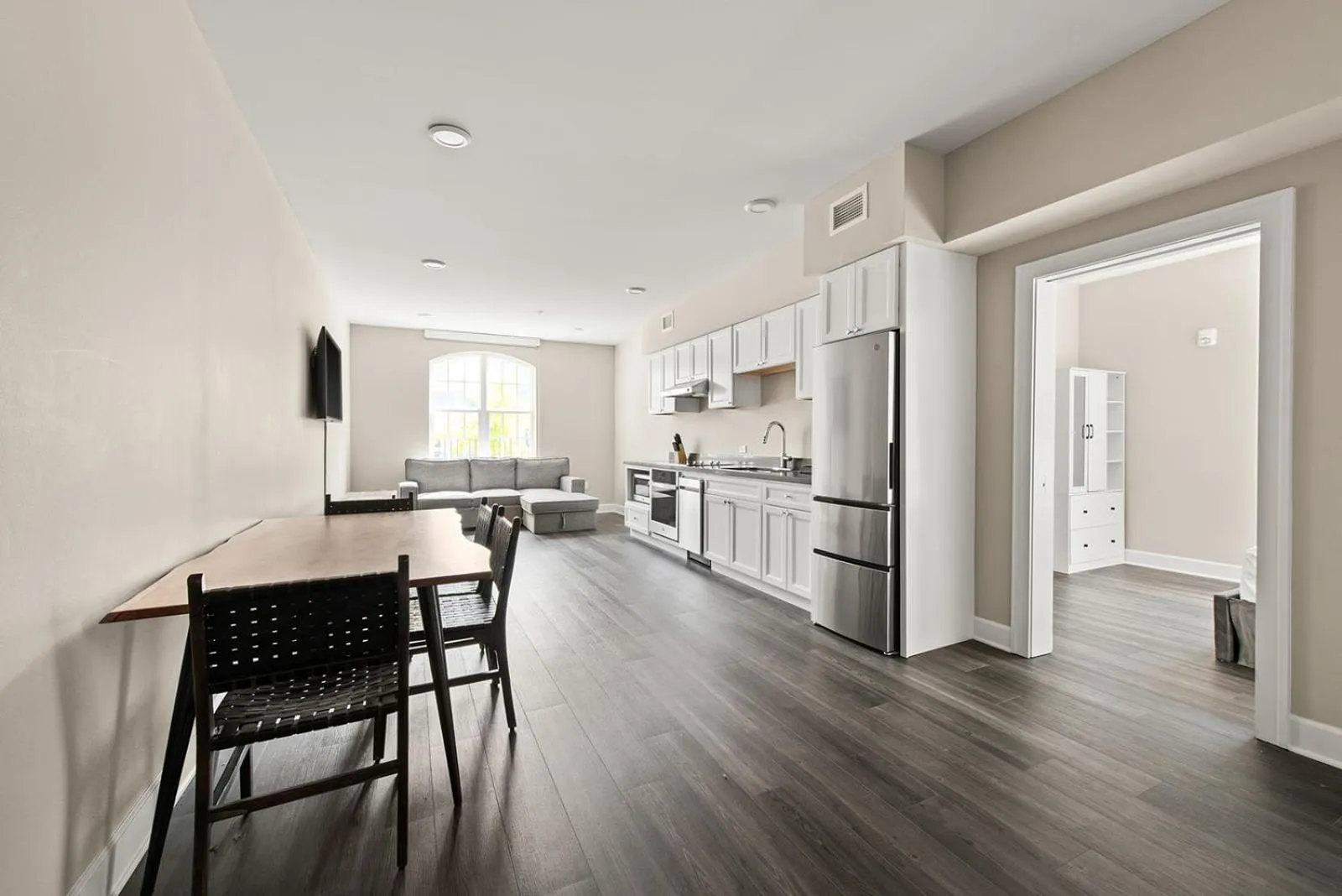 Dining area in Bywater Suite Hotel