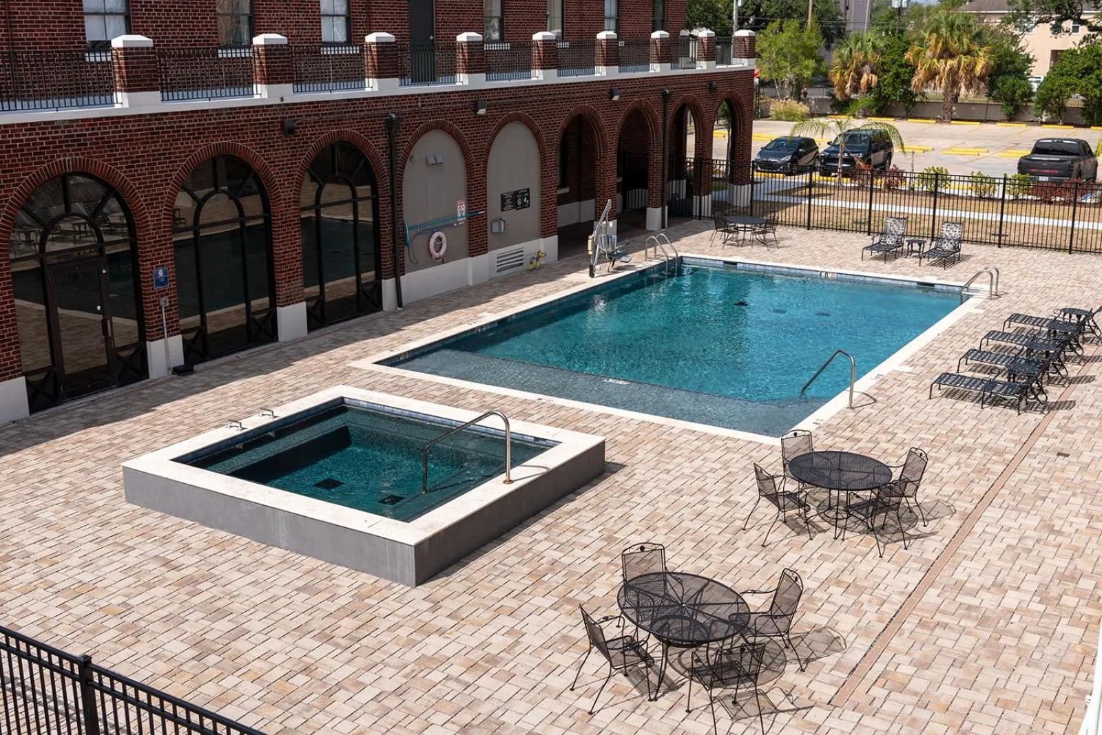 Hot Tub in Holy Angels Bywater Hotel and Residences