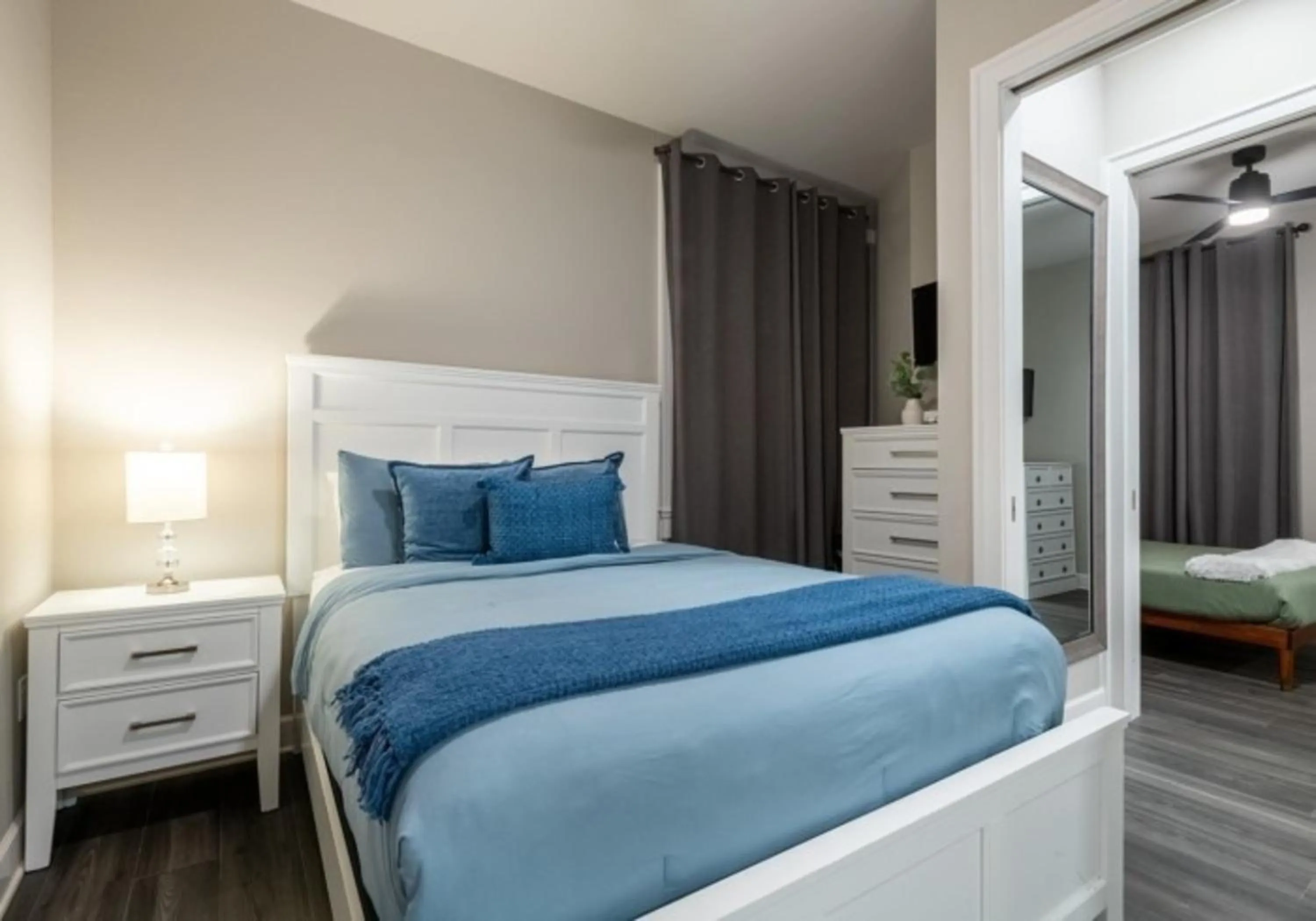 Bedroom, Bed in Bywater Suite Hotel