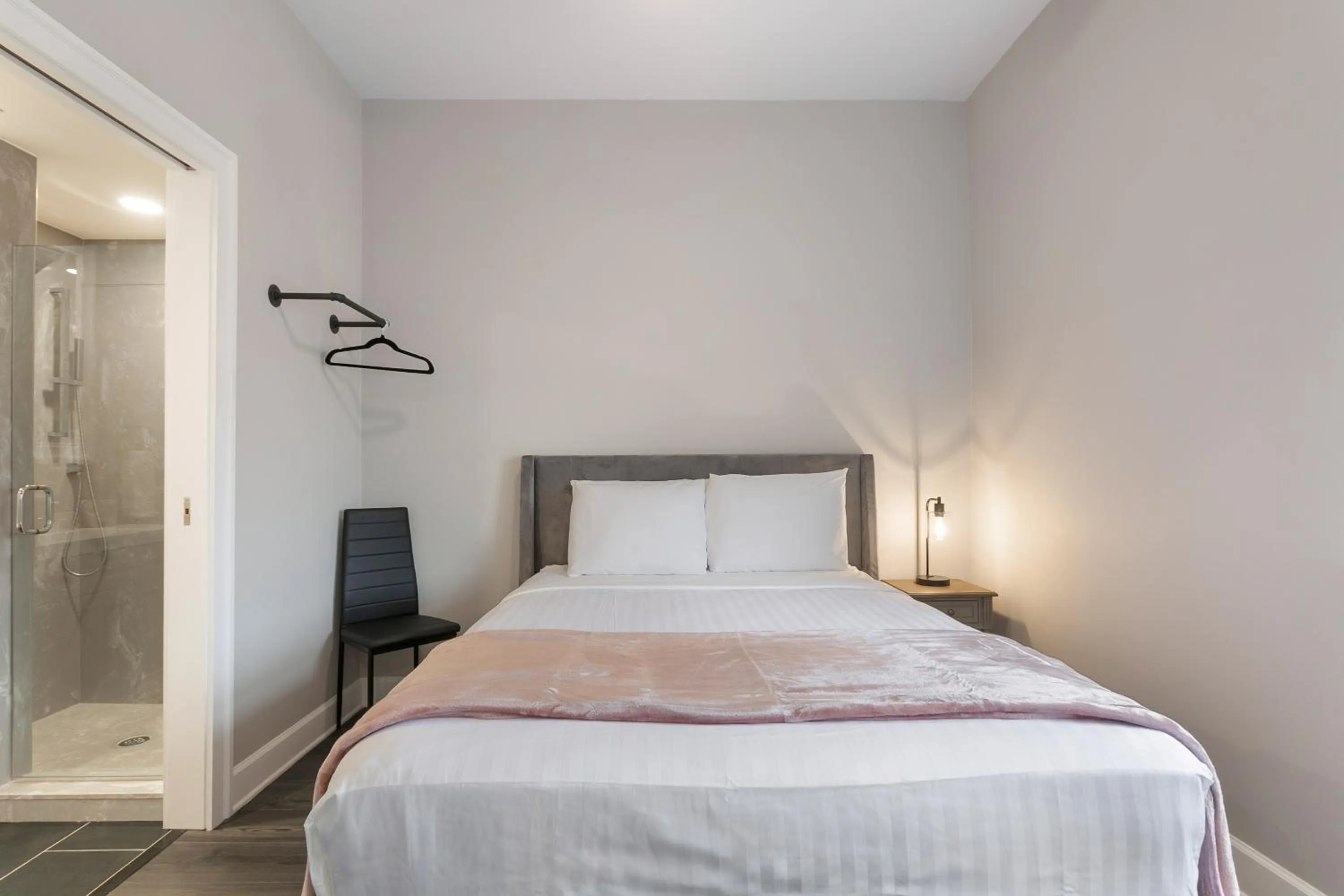 Bedroom, Bed in Bywater Suite Hotel