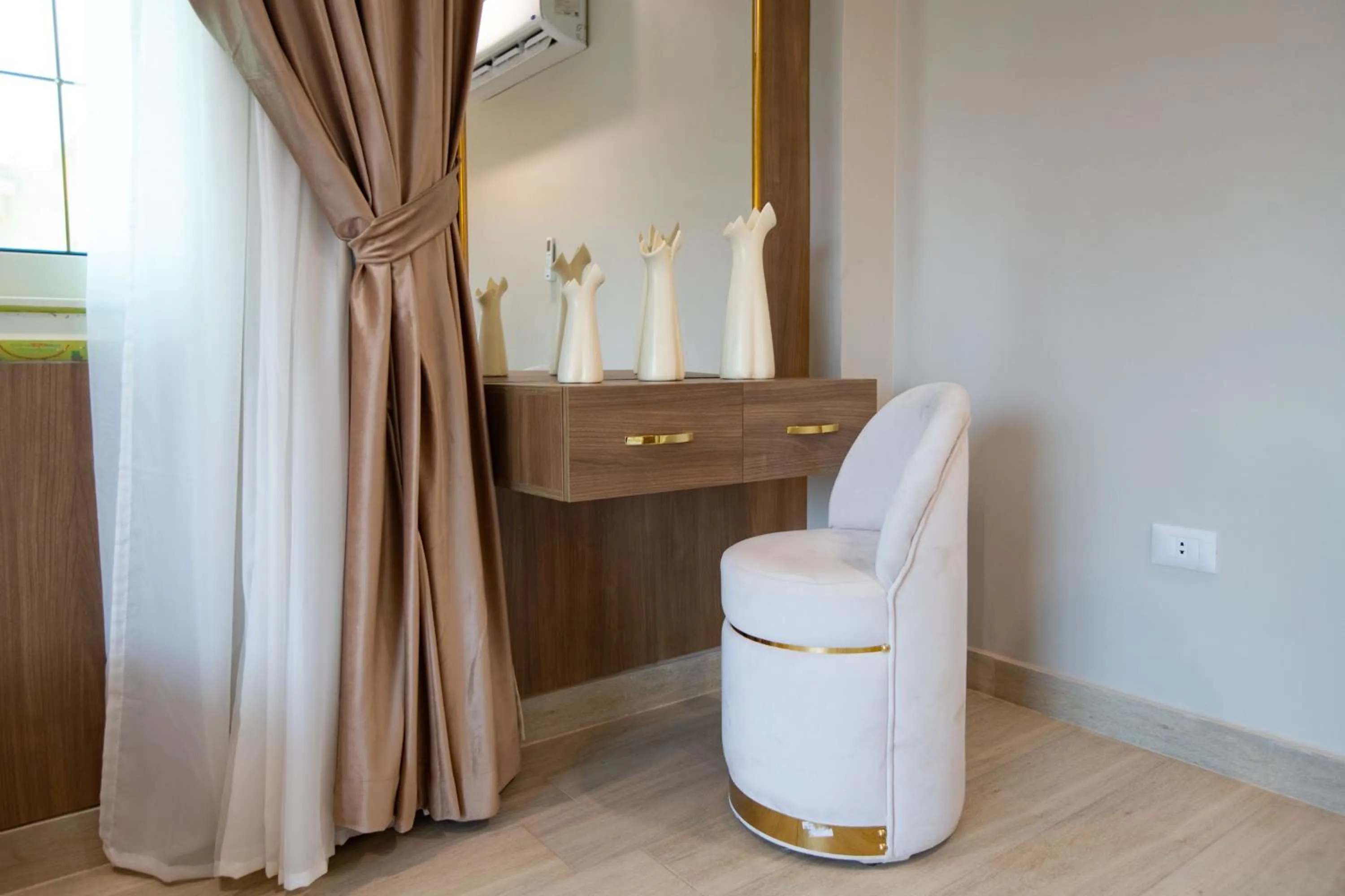 Photo of the whole room in Pyramids sunrise inn