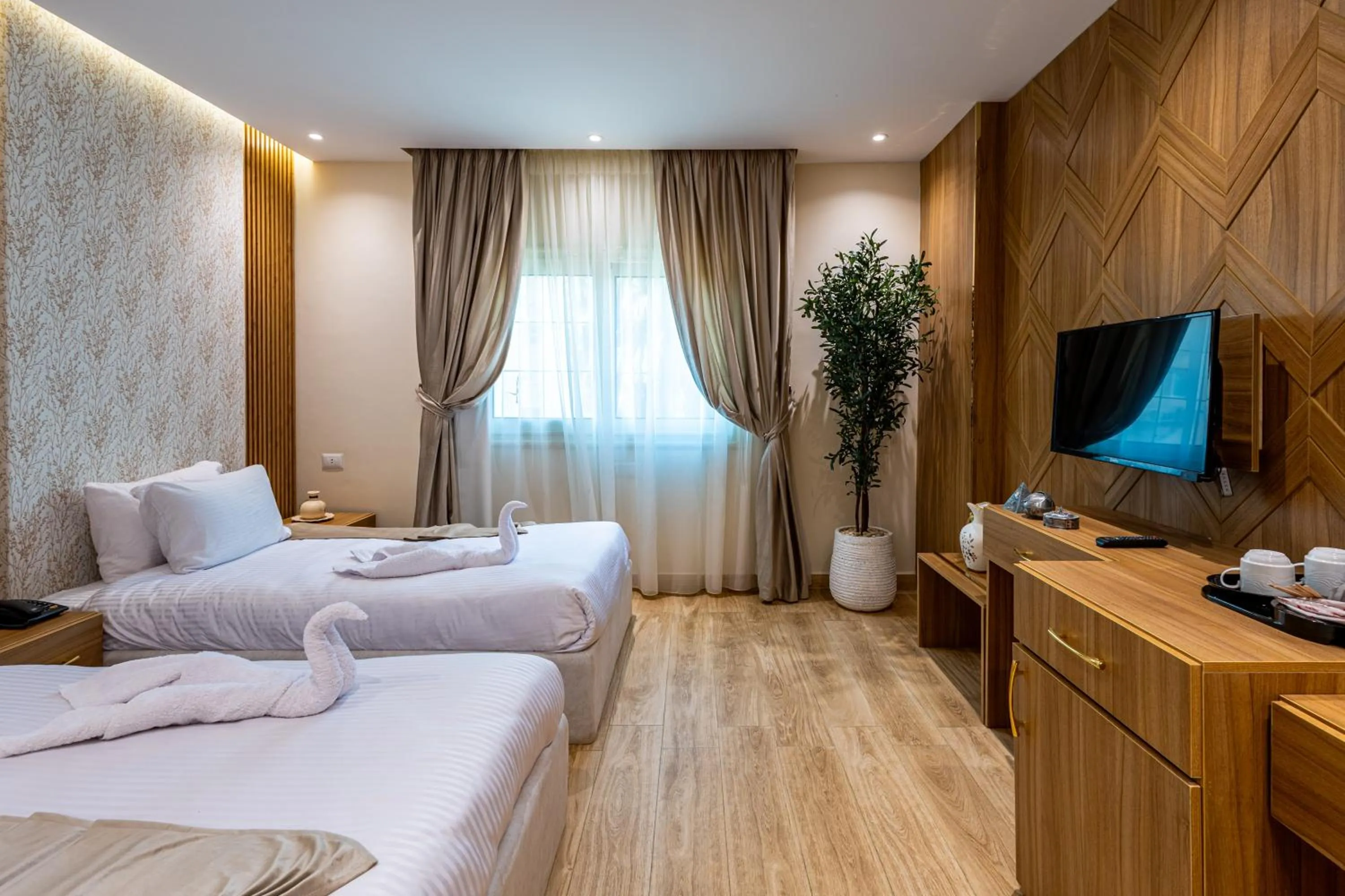 TV and multimedia, Bed in Pyramids sunrise inn