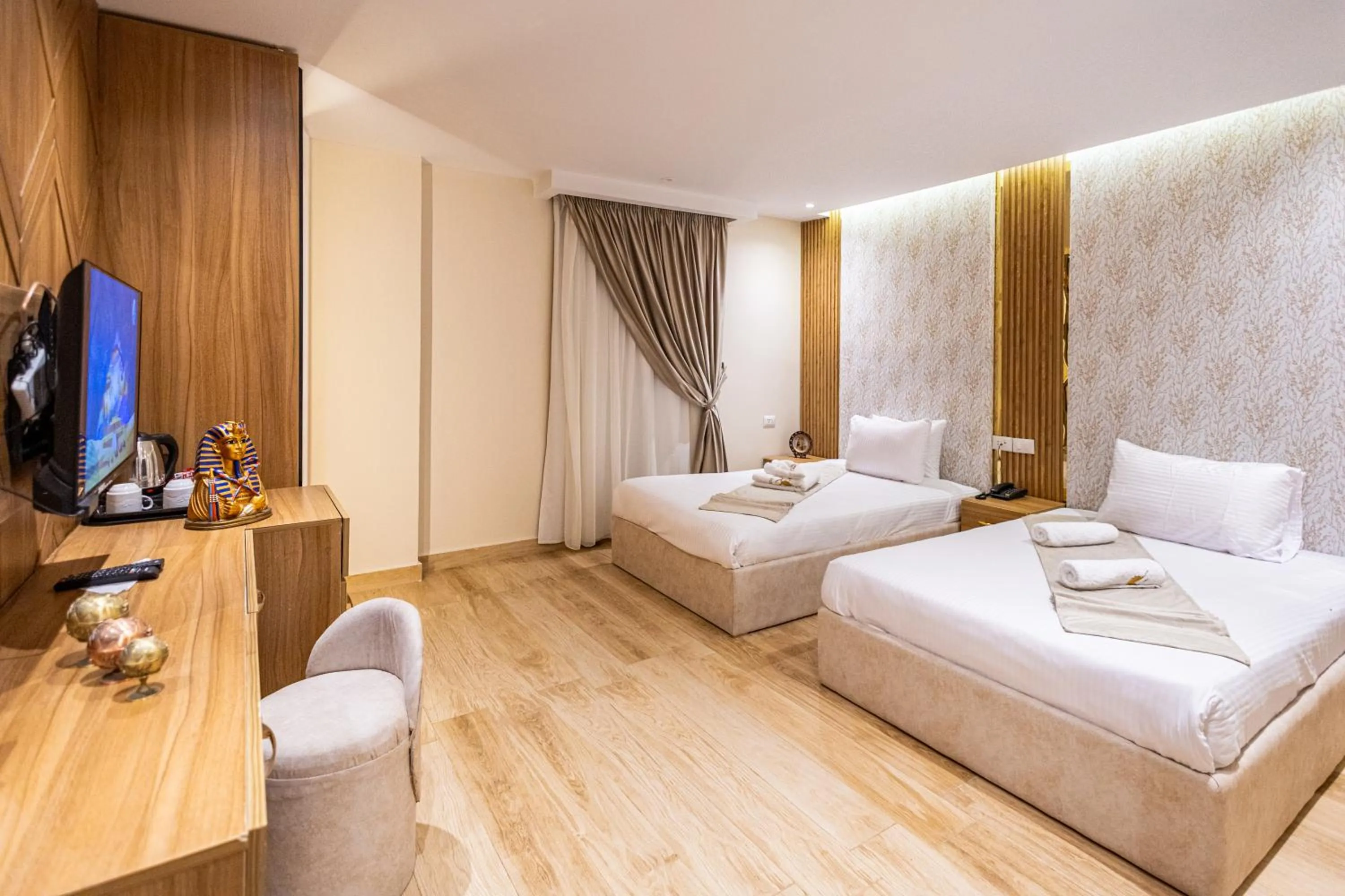 Bed in Pyramids sunrise inn