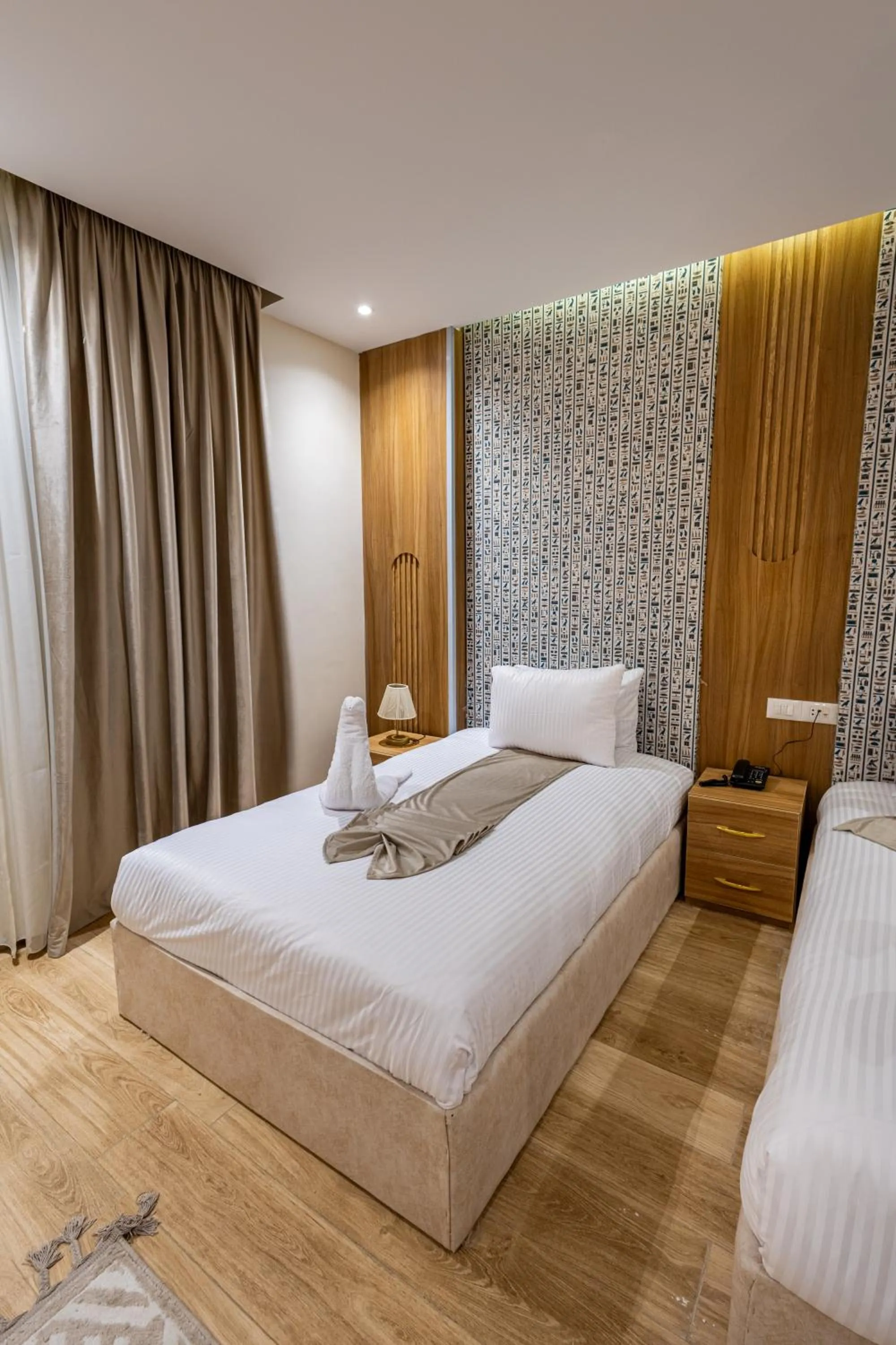 Bedroom, Bed in Pyramids sunrise inn