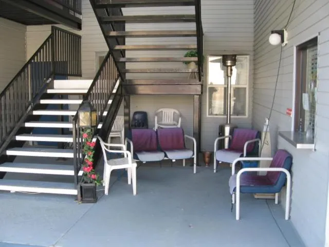 Seating area in Little Bear Motel