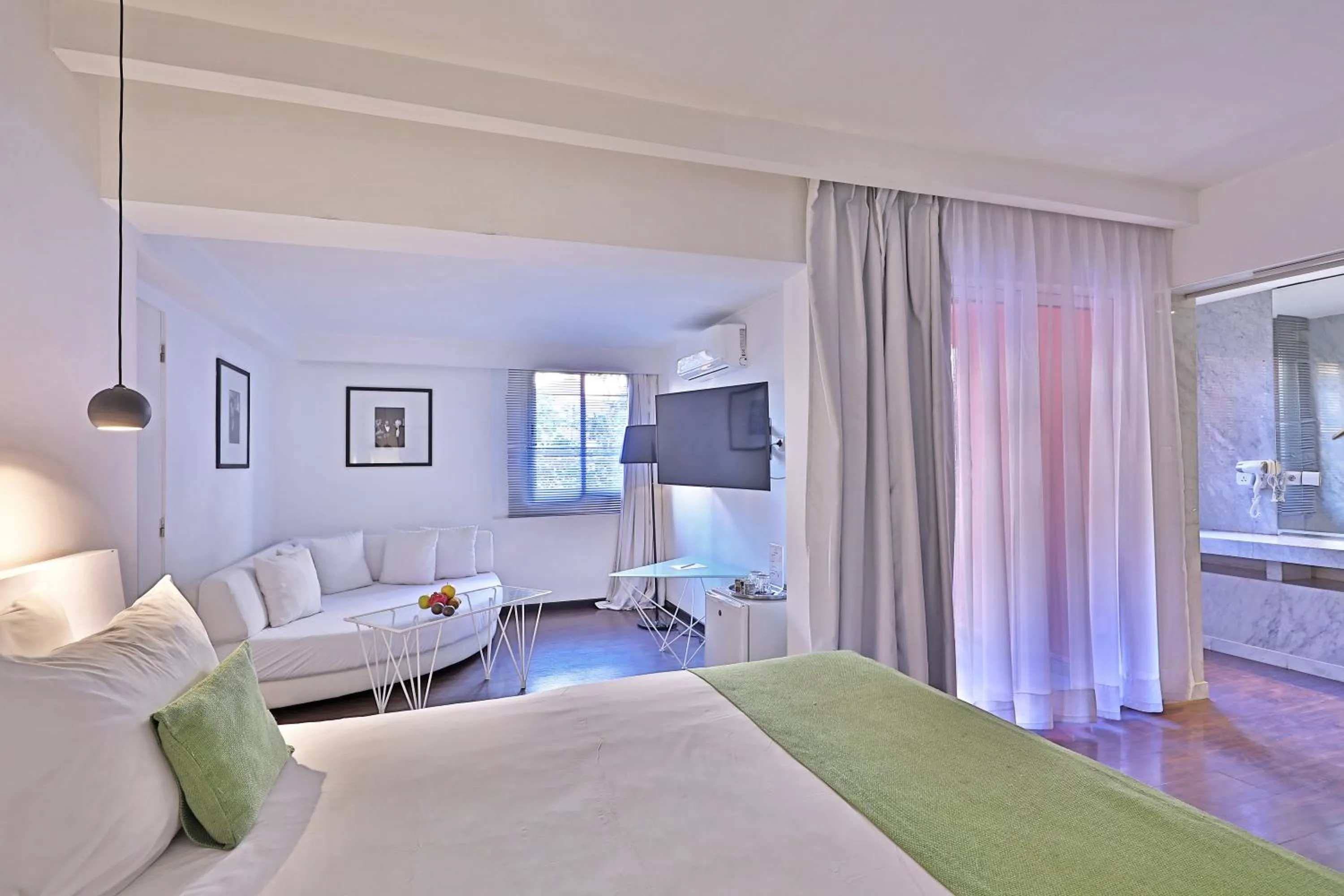 Photo of the whole room, Bed in Le BAB HOTEL, Boutique Hôtel & SPA