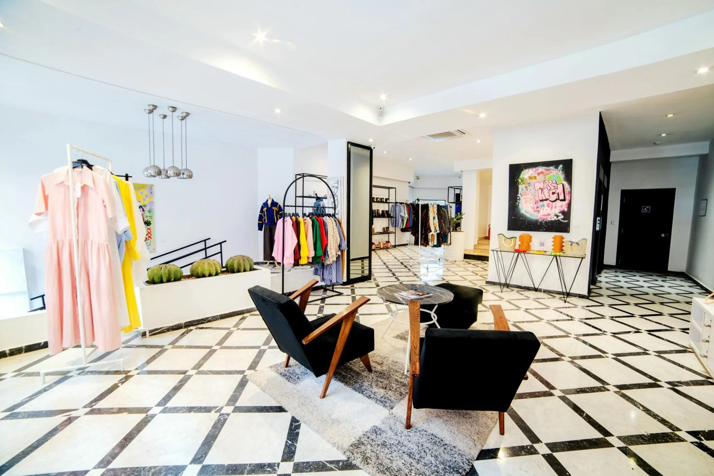 On-site shops in Le BAB HOTEL, Boutique Hôtel & SPA