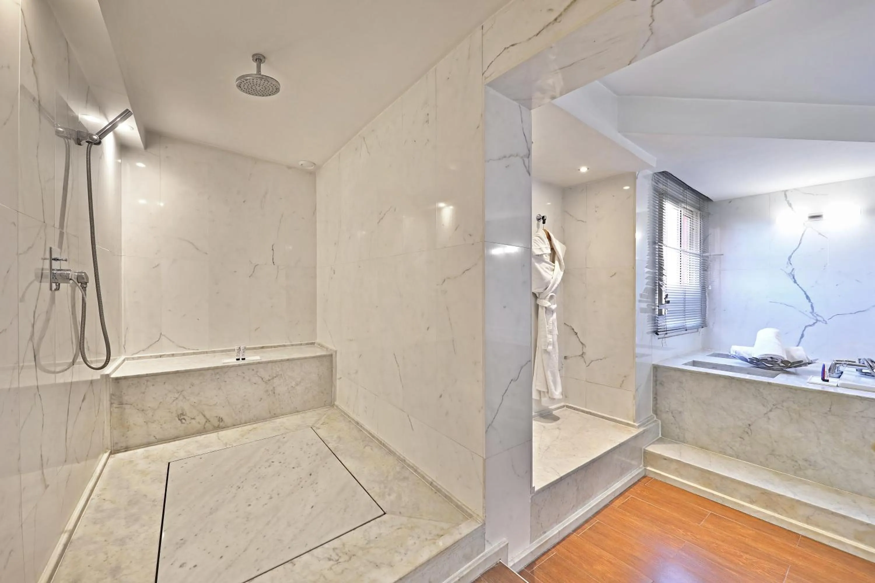 Bathroom in Le BAB HOTEL, Boutique Hôtel & SPA