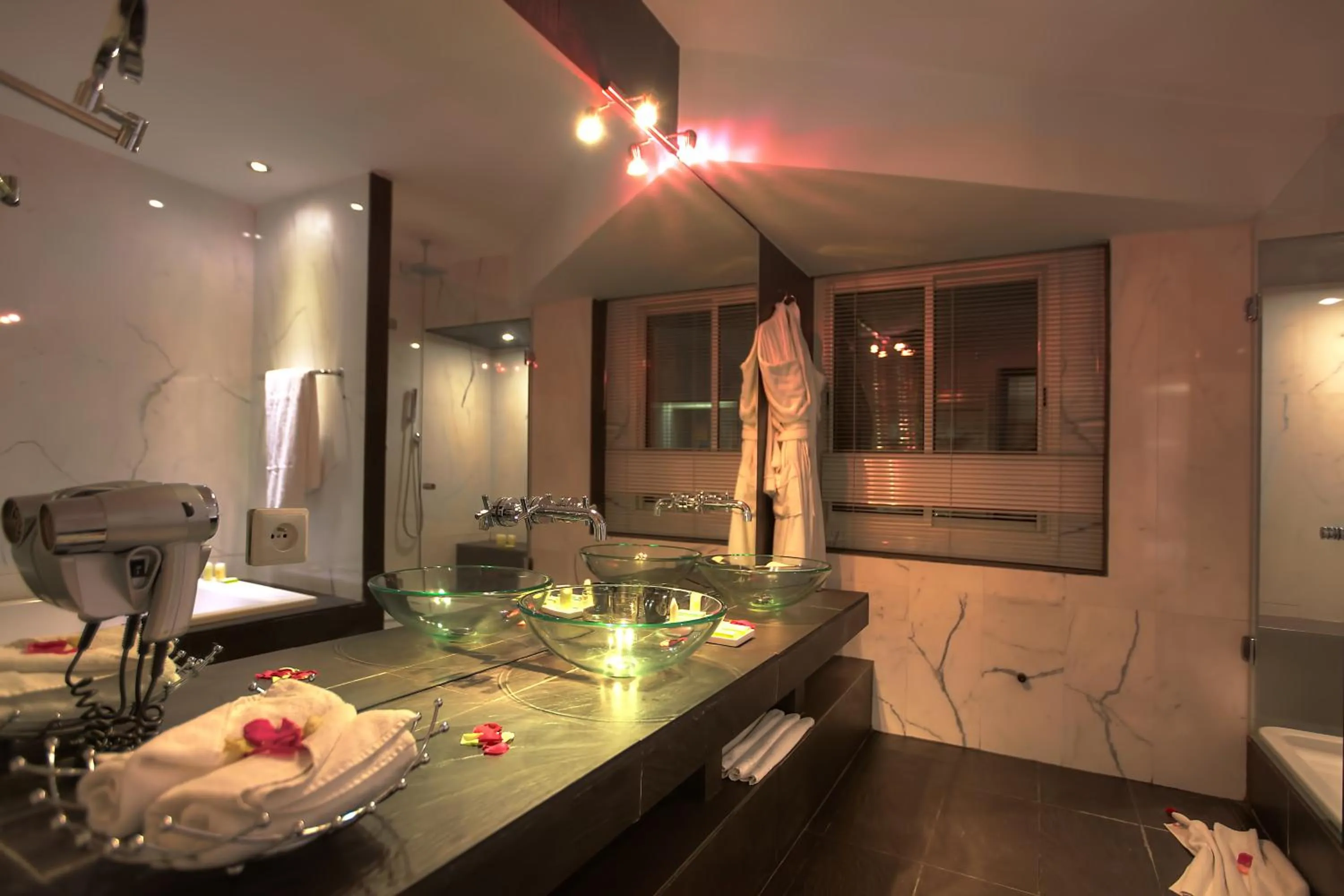 Bathroom in Le BAB HOTEL, Boutique Hôtel & SPA